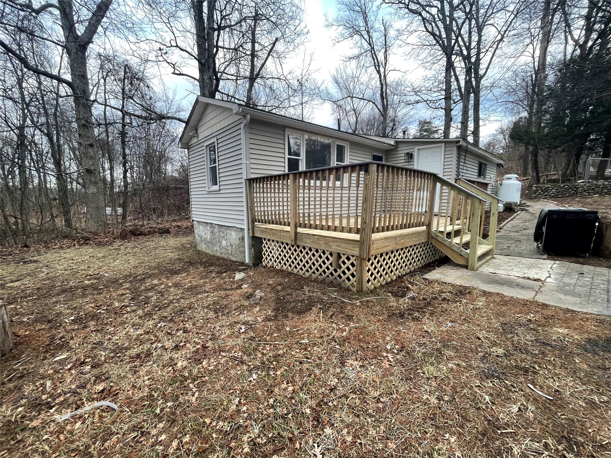 17 Hide Away Lane, Bloomingburg, NY 12721