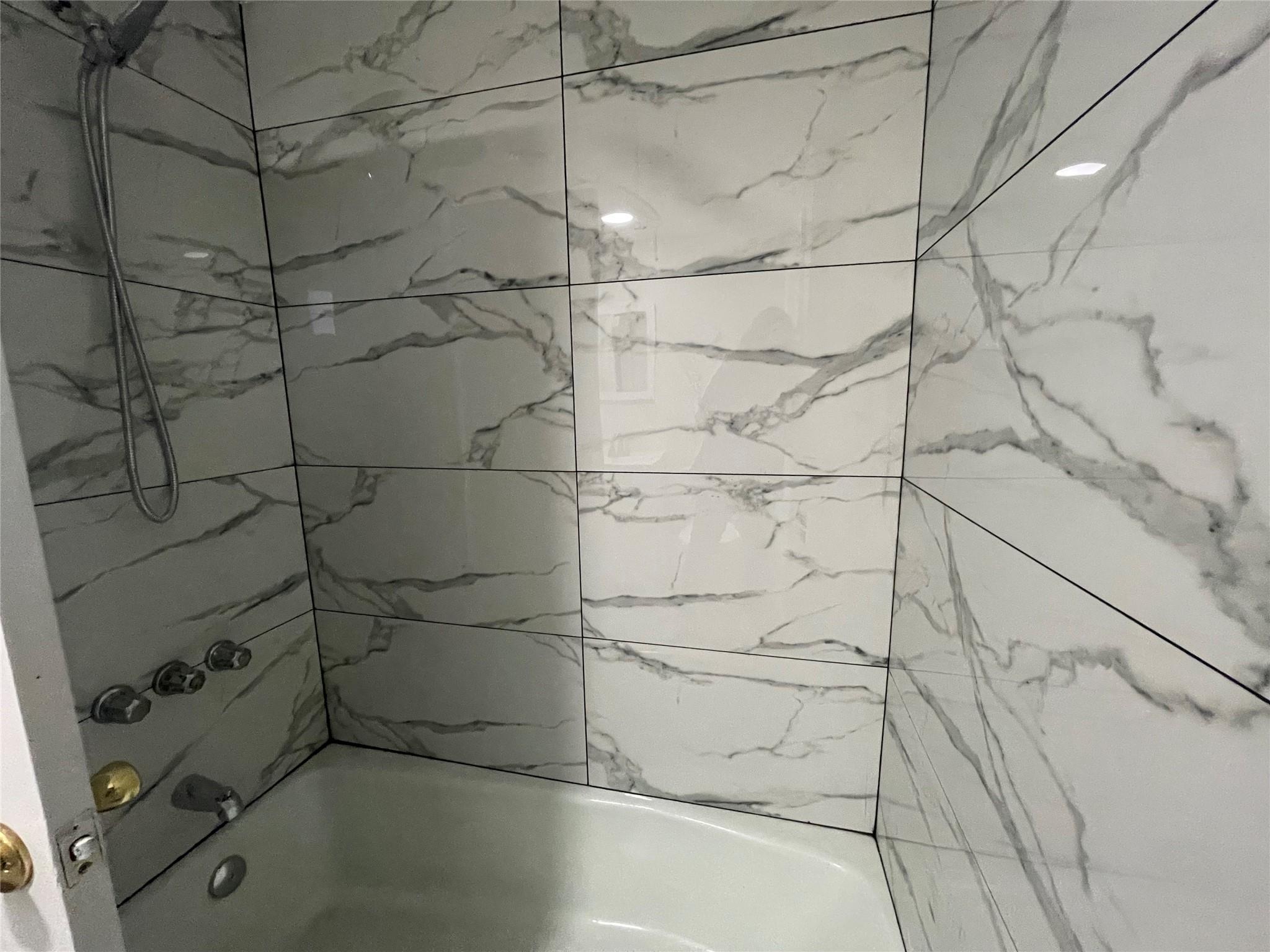 17 Hide Away Lane, Bloomingburg, NY 12721