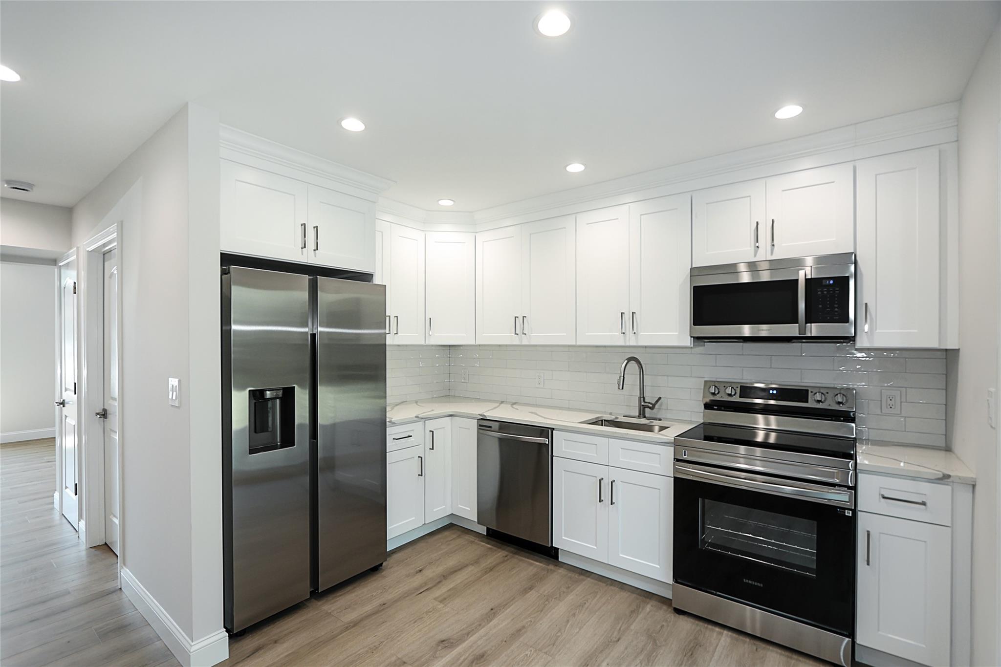 5 Amesworth Court, Middle Island, NY 11953