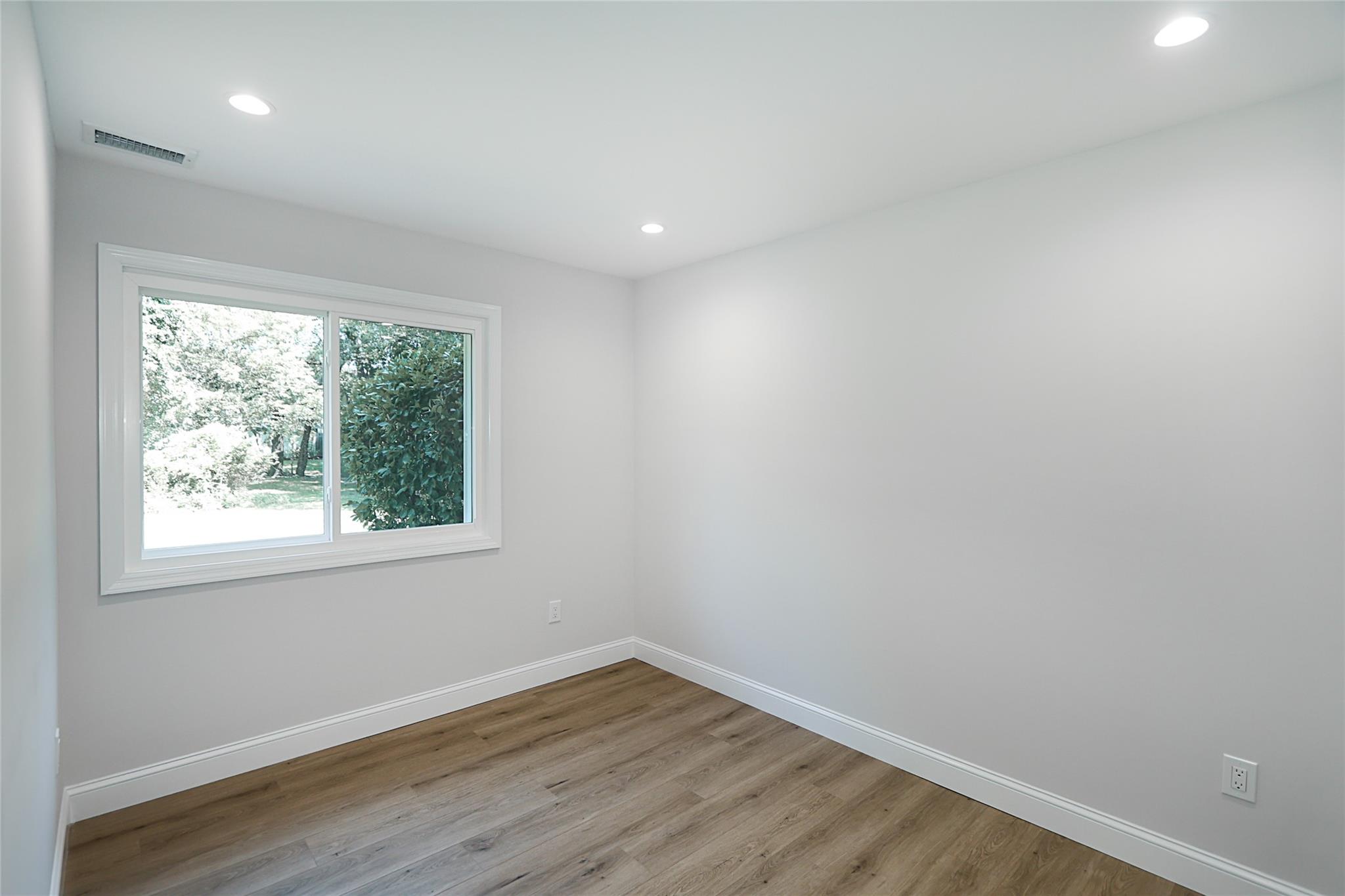 5 Amesworth Court, Middle Island, NY 11953