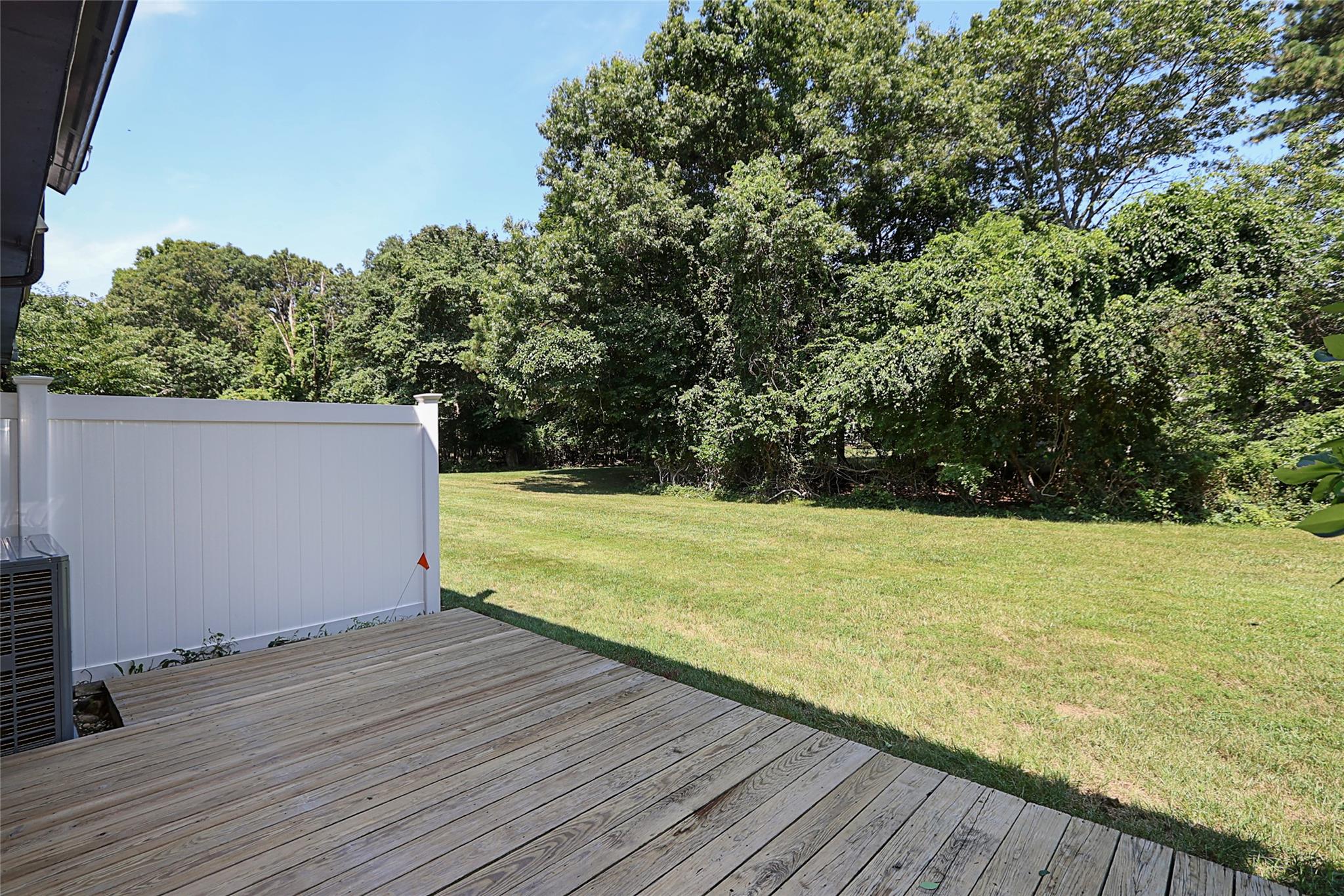 5 Amesworth Court, Middle Island, NY 11953