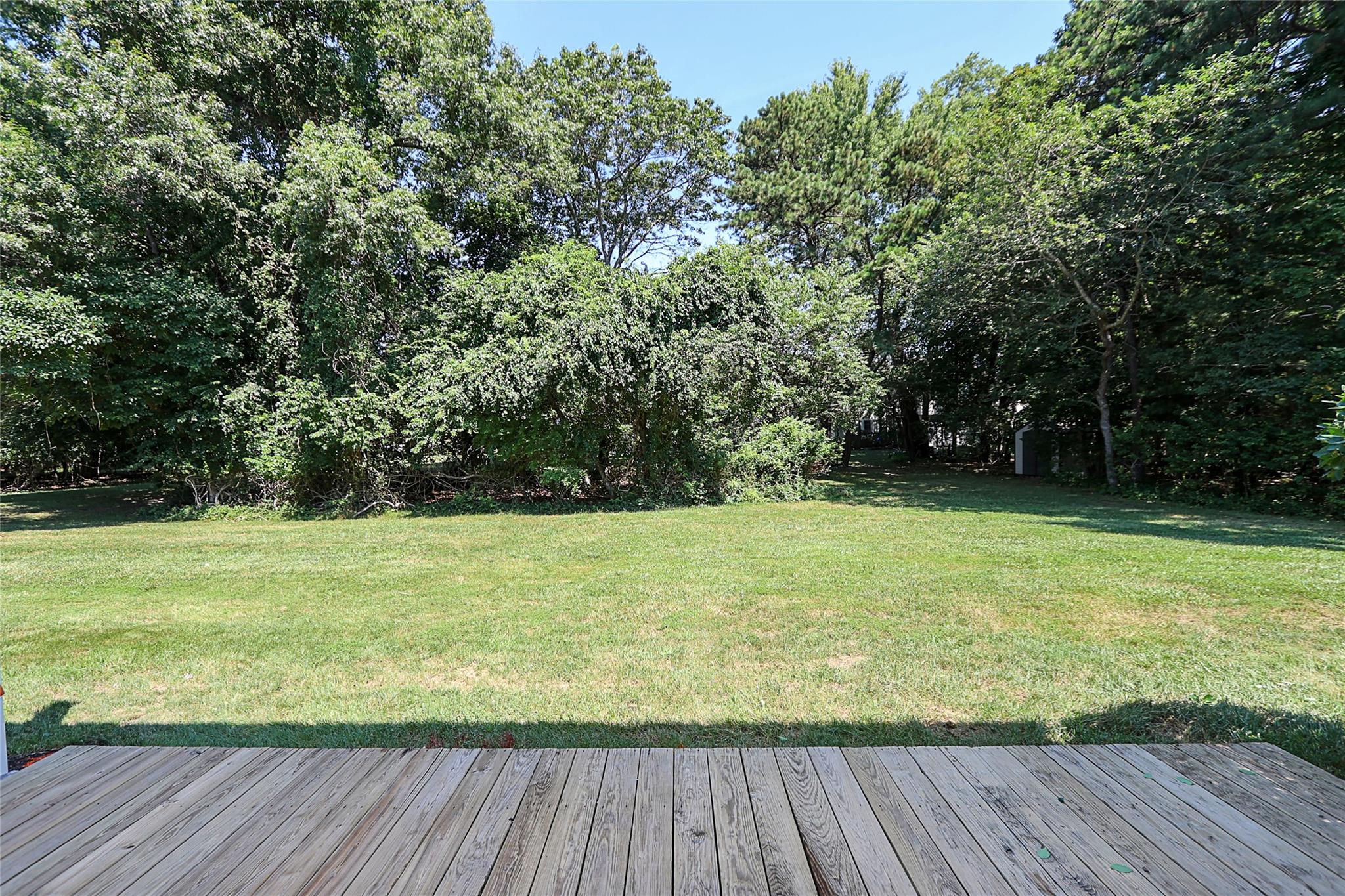 5 Amesworth Court, Middle Island, NY 11953