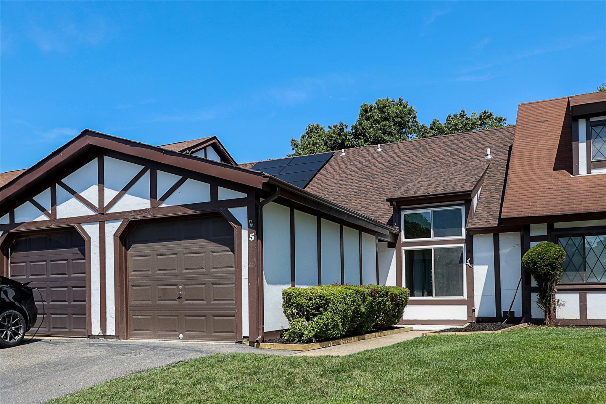 5 Amesworth Court, Middle Island, NY 11953