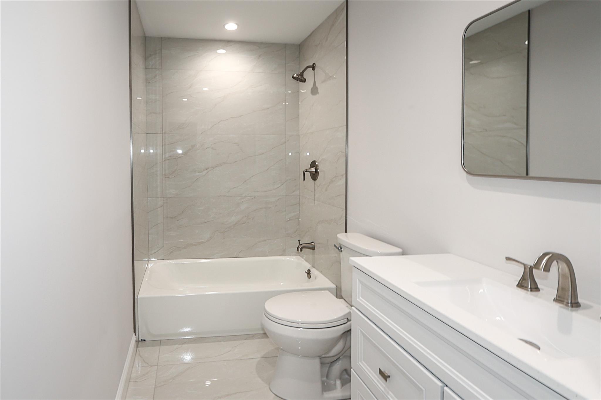 5 Amesworth Court, Middle Island, NY 11953