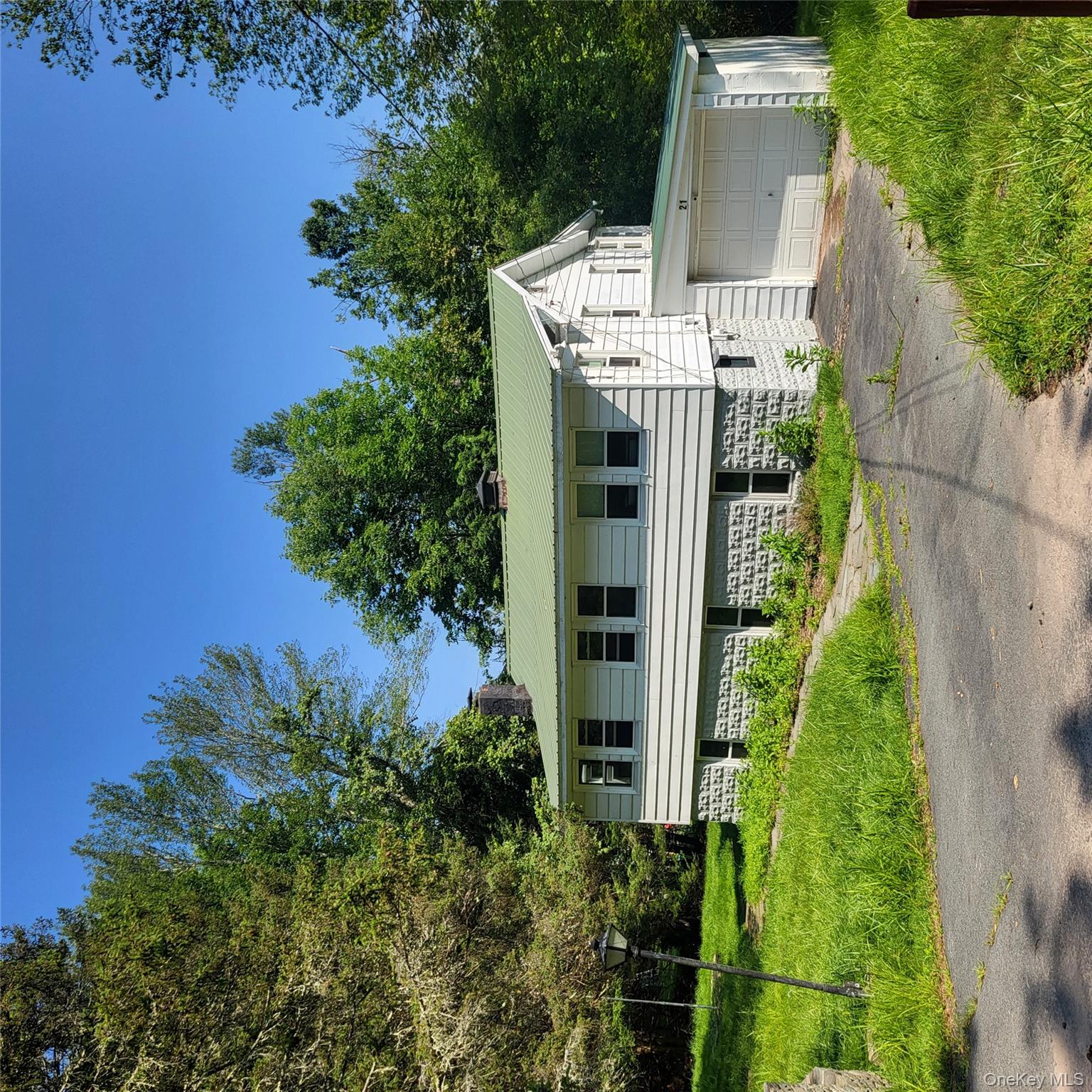 21 E Sullivan Place, Smallwood, NY 12778