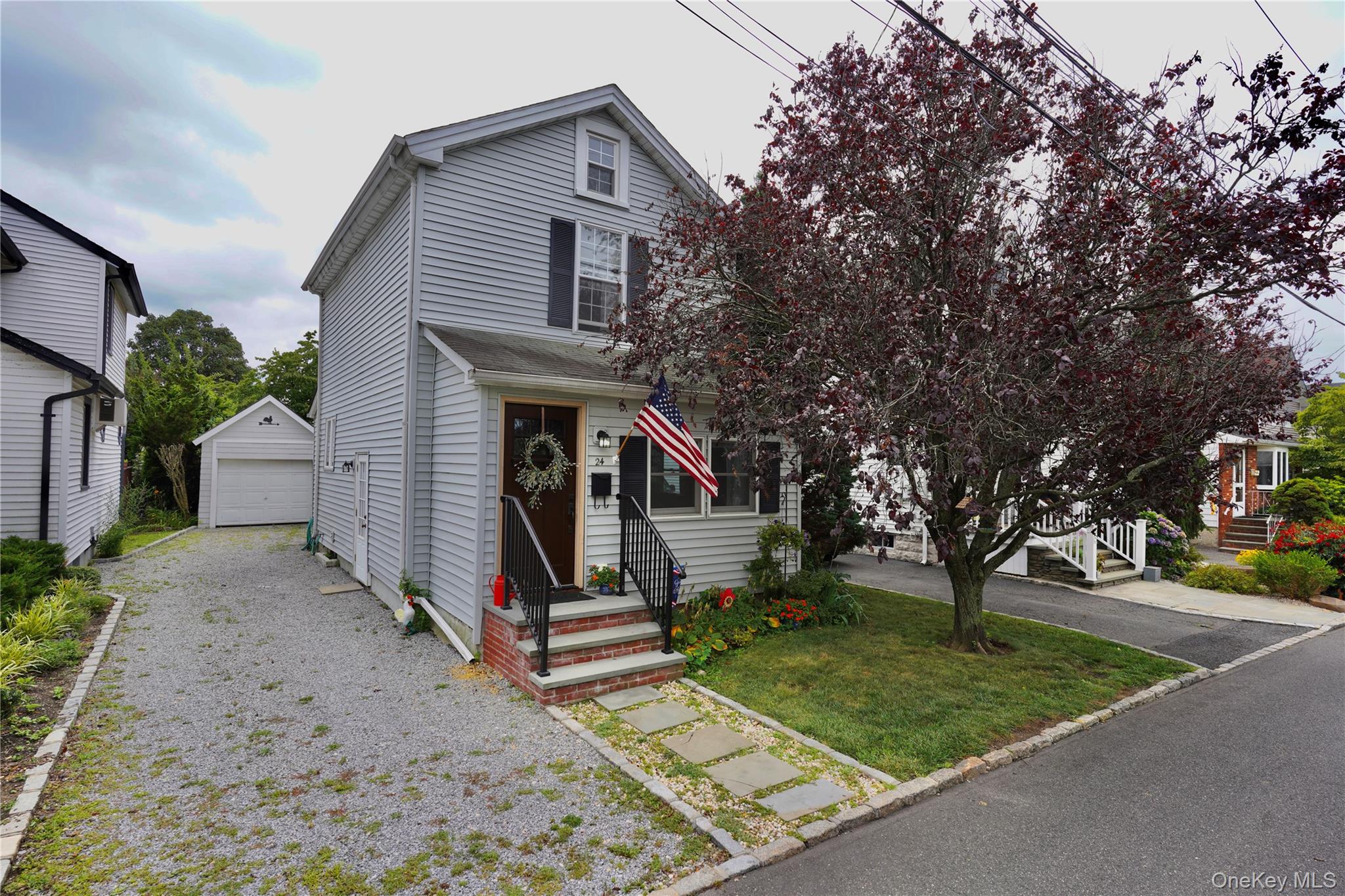24 Henderson Avenue, Port Washington, NY 11050