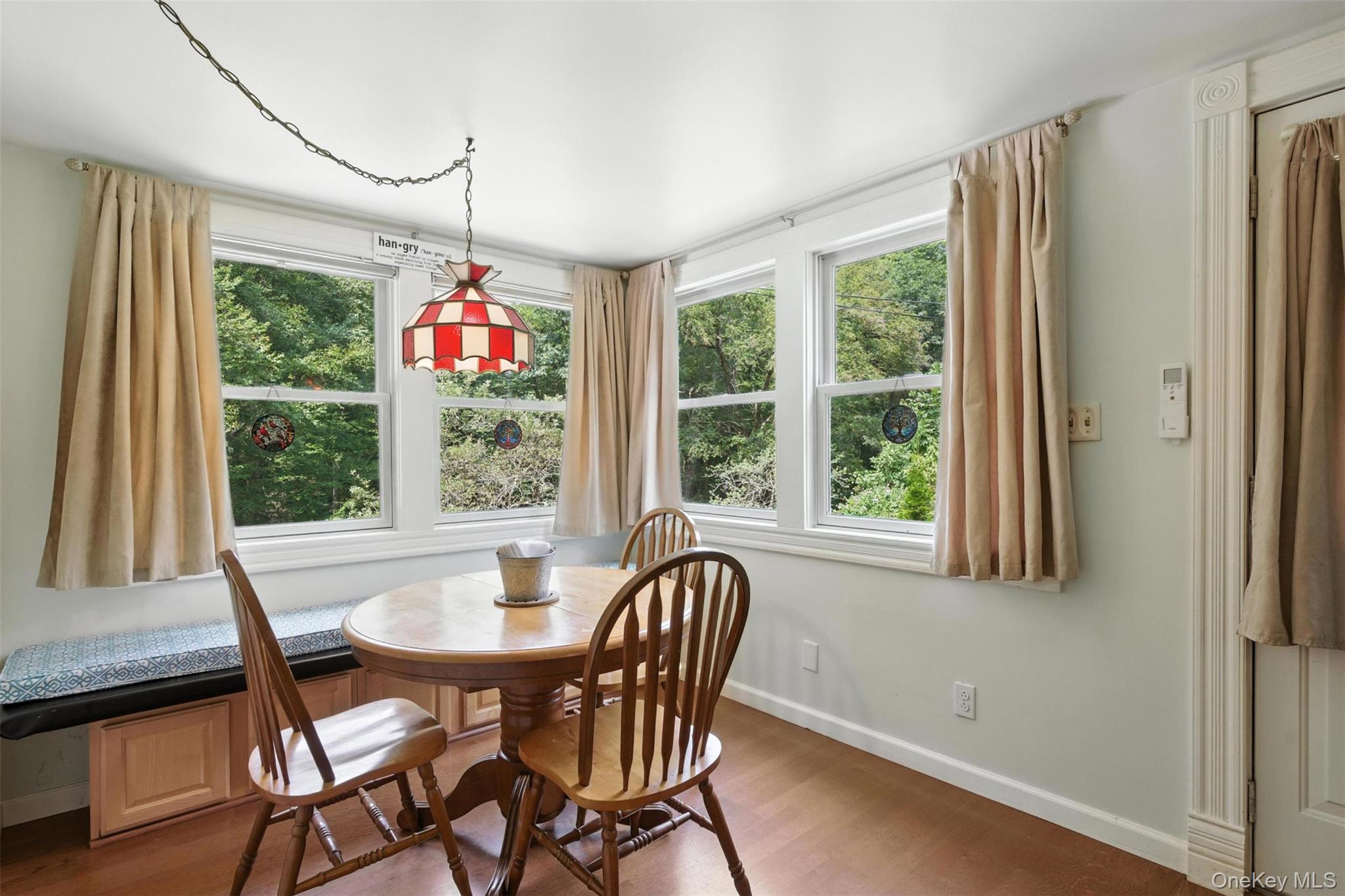 265 Oakland Valley Road, Cuddebackville, NY 12729