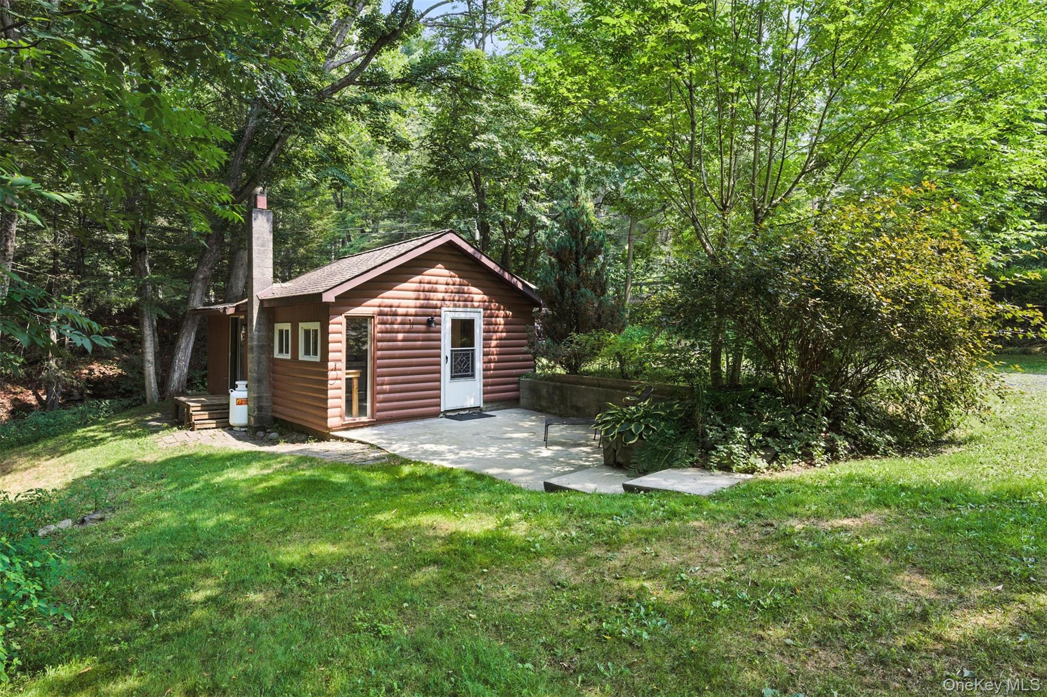 265 Oakland Valley Road, Cuddebackville, NY 12729