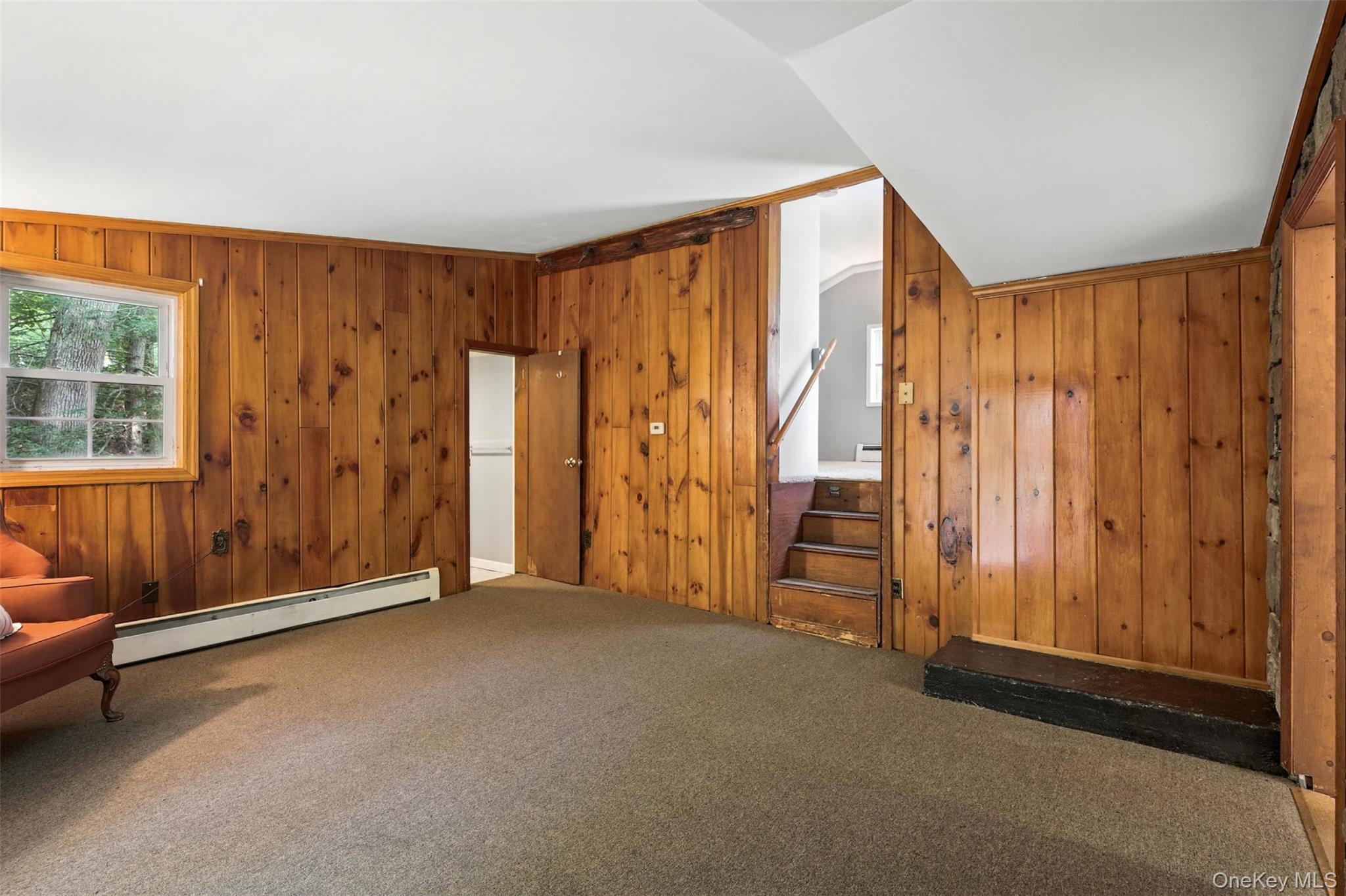 265 Oakland Valley Road, Cuddebackville, NY 12729