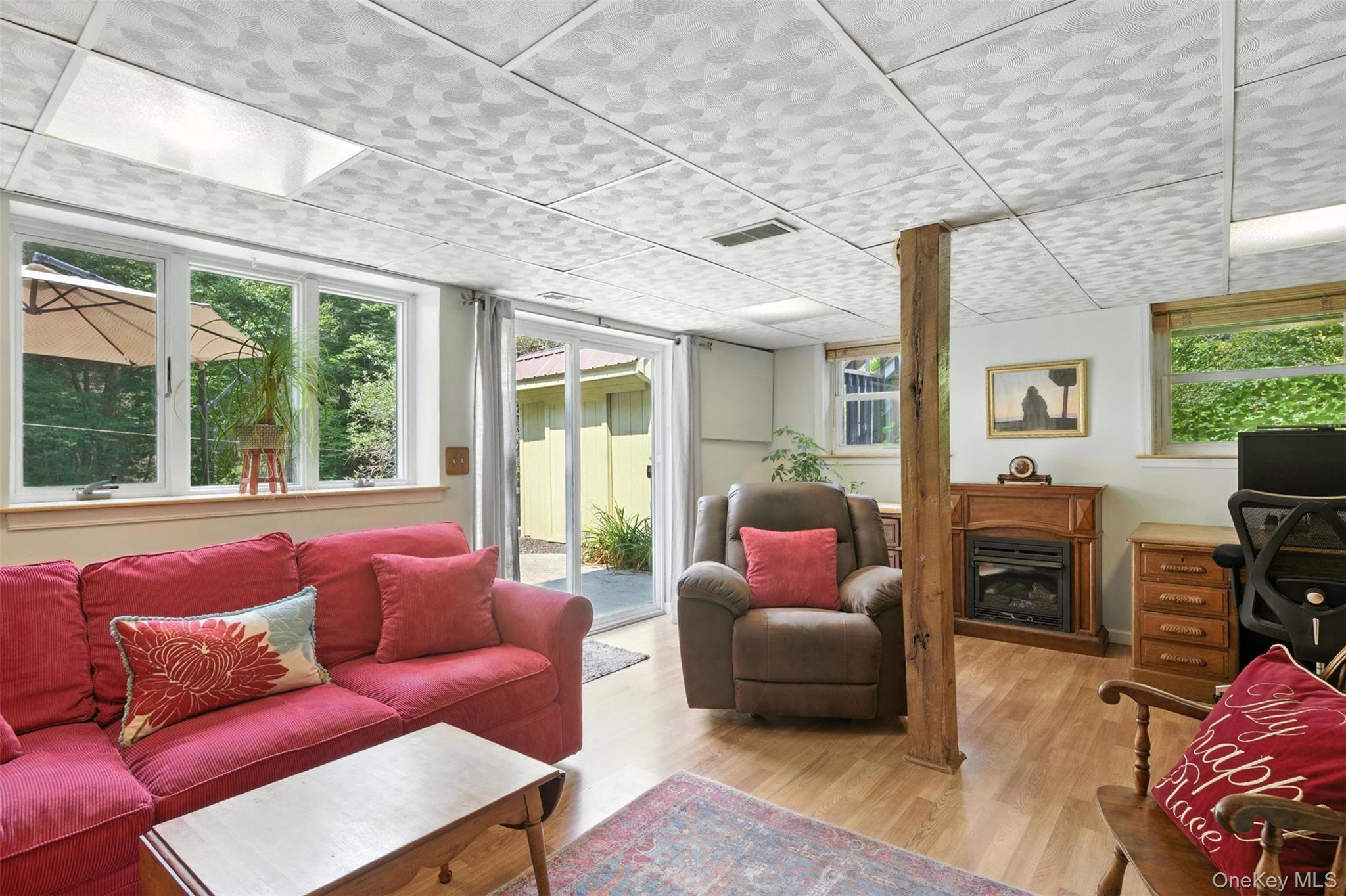 265 Oakland Valley Road, Cuddebackville, NY 12729