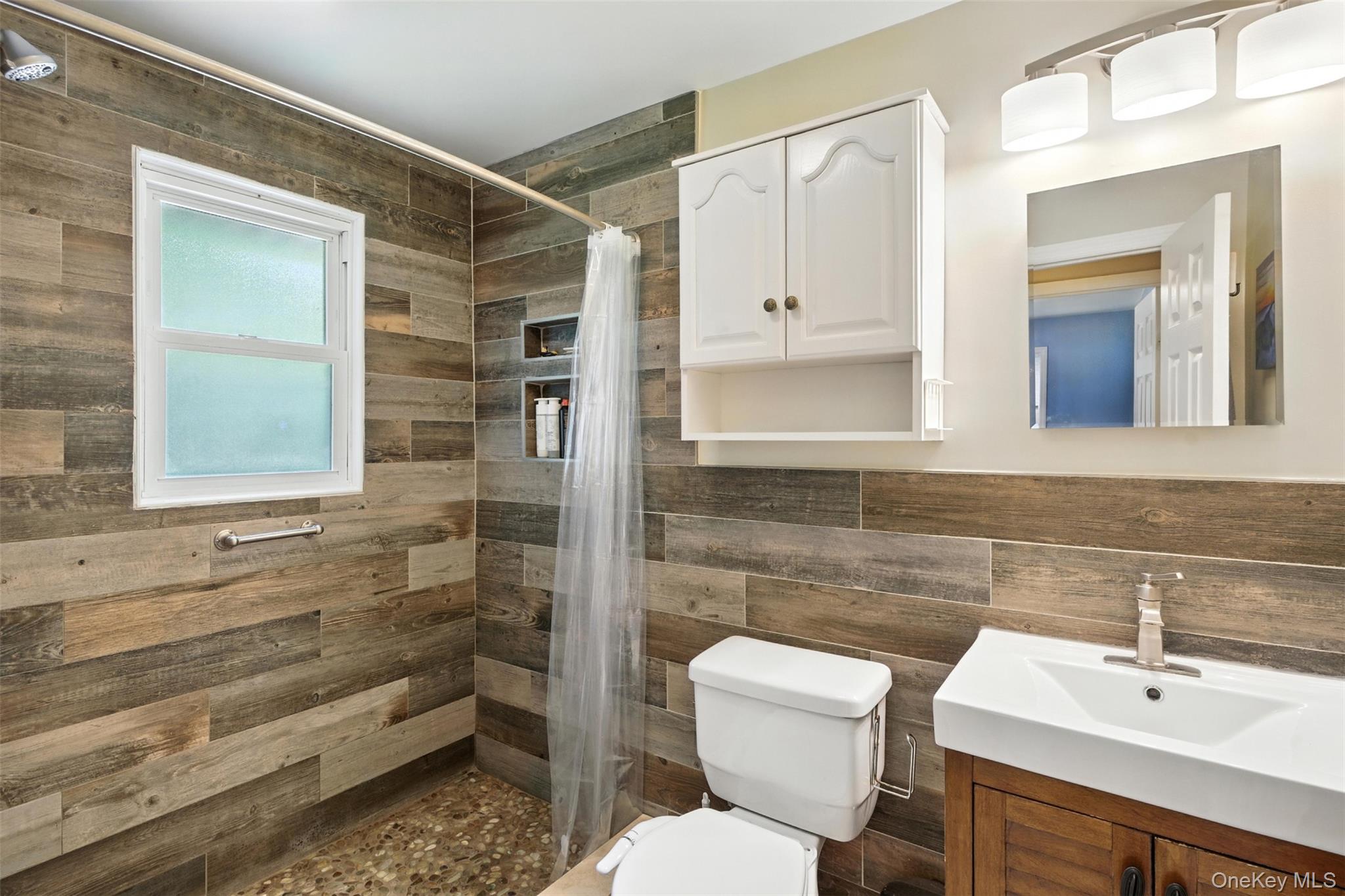 265 Oakland Valley Road, Cuddebackville, NY 12729