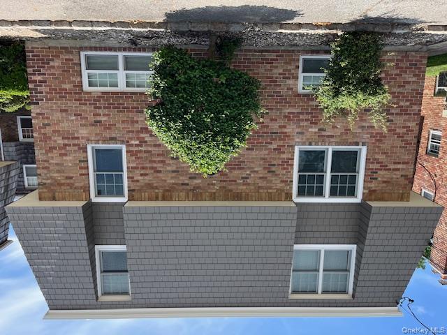 6 Inwood Road # B, Port Washington, NY 11050
