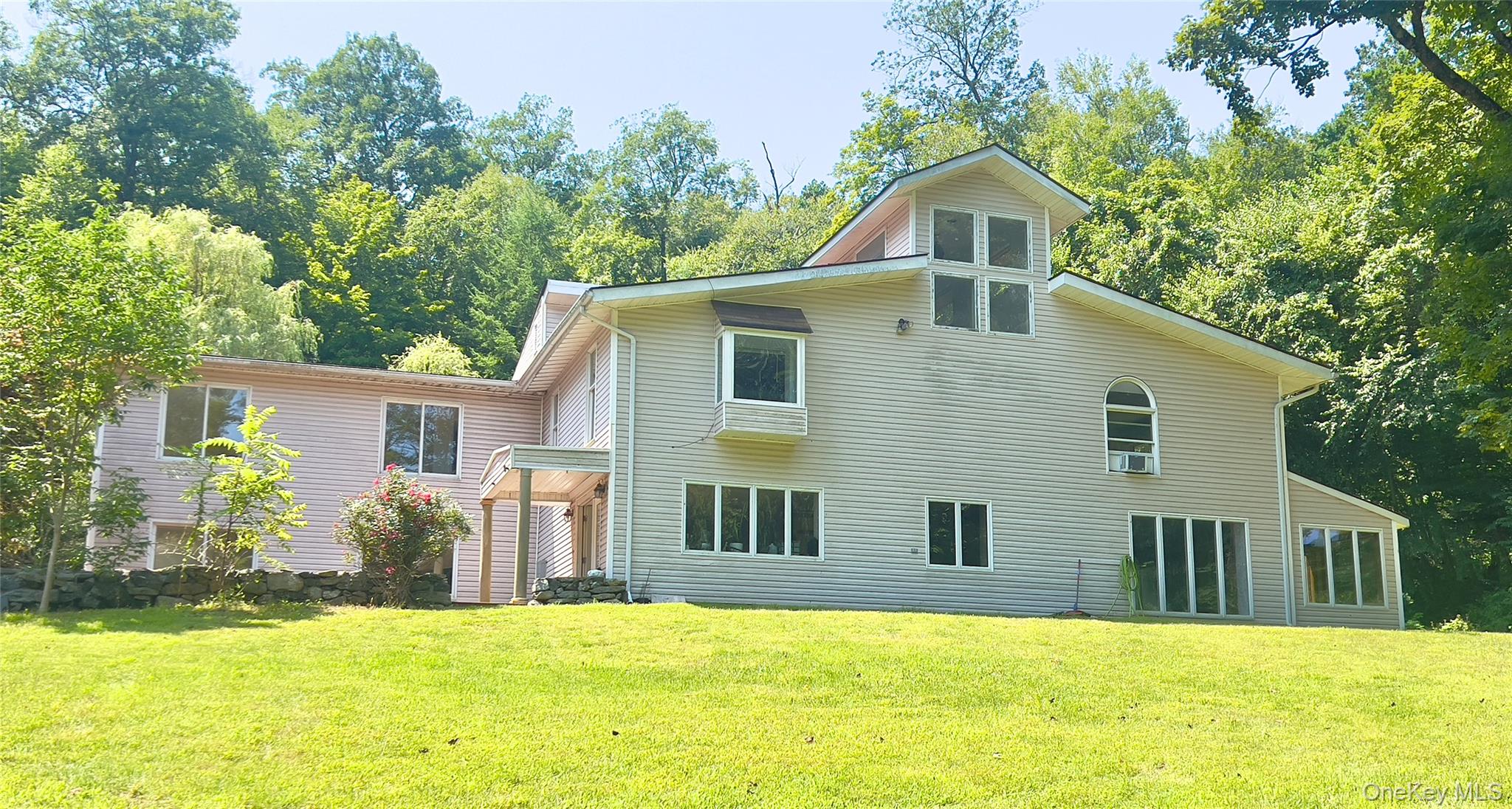 401 Dixon Road, Carmel, NY 10512