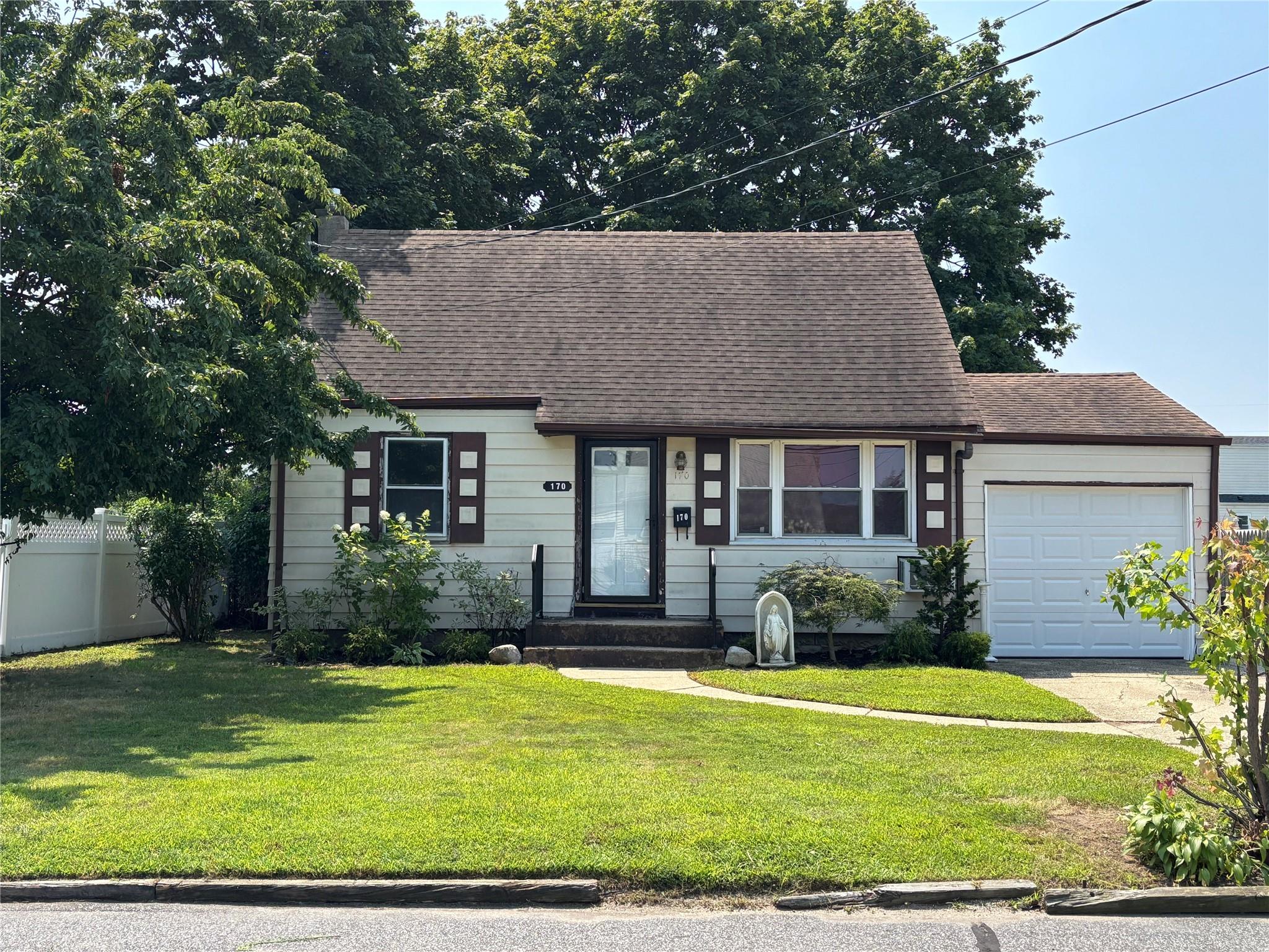 170 Van Buren Street, West Babylon, NY 11704