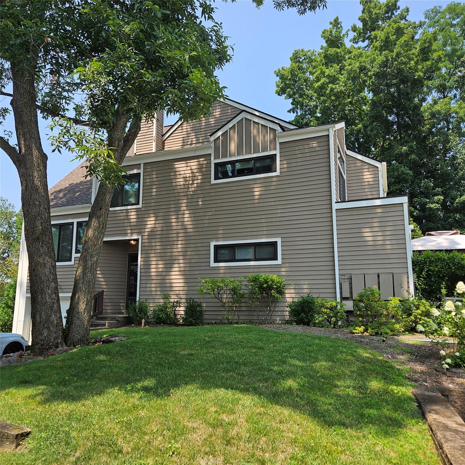 7 Top Of The Ridge Ridge # B4, Mamaroneck, NY 10543