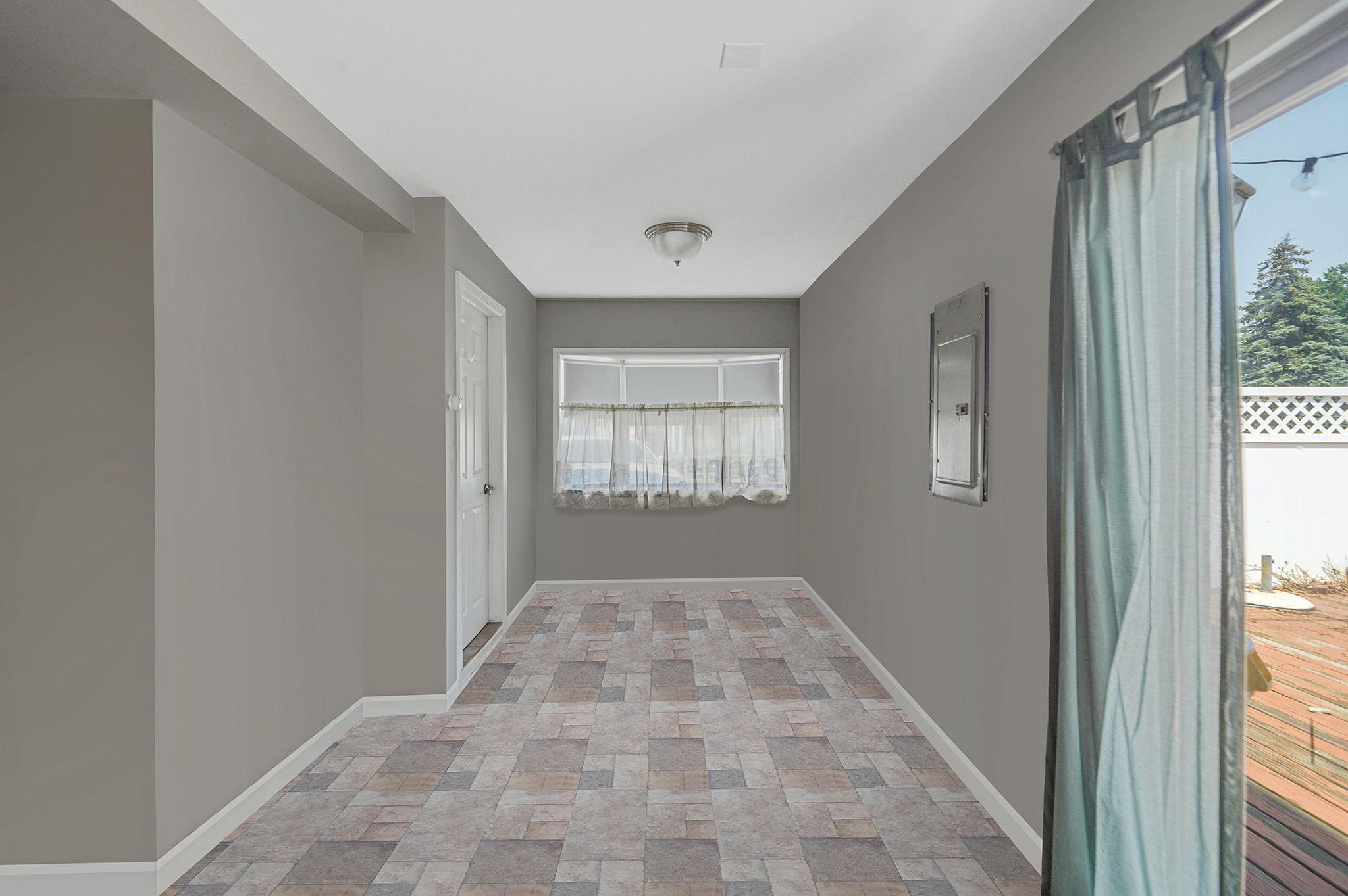 16 Winter Lane, Hicksville, NY 11801