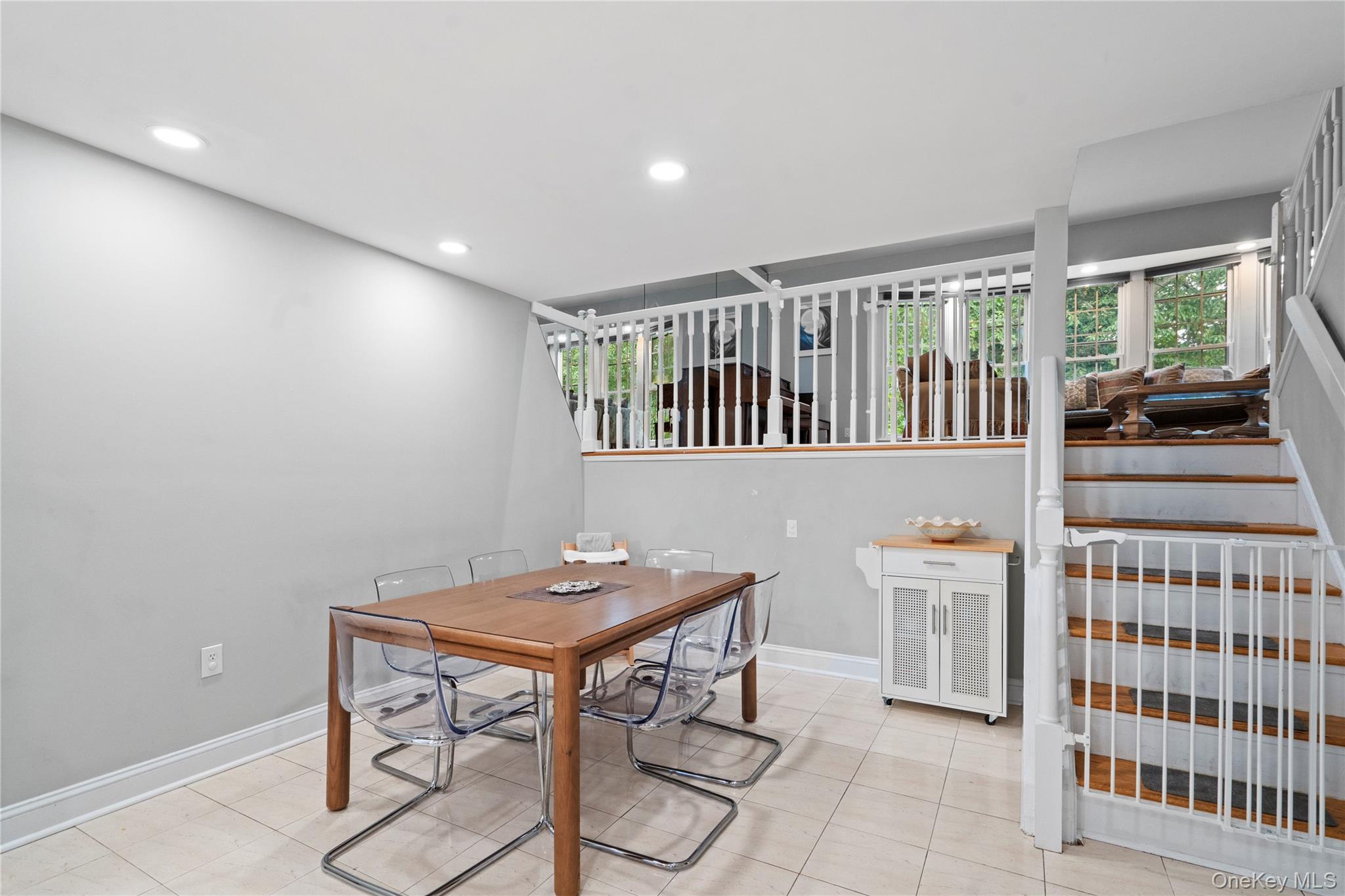 31 Santa Barbara Drive # 31, Plainview, NY 11803