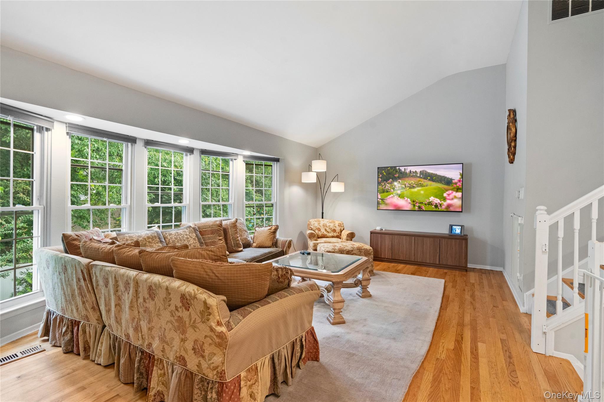 31 Santa Barbara Drive # 31, Plainview, NY 11803