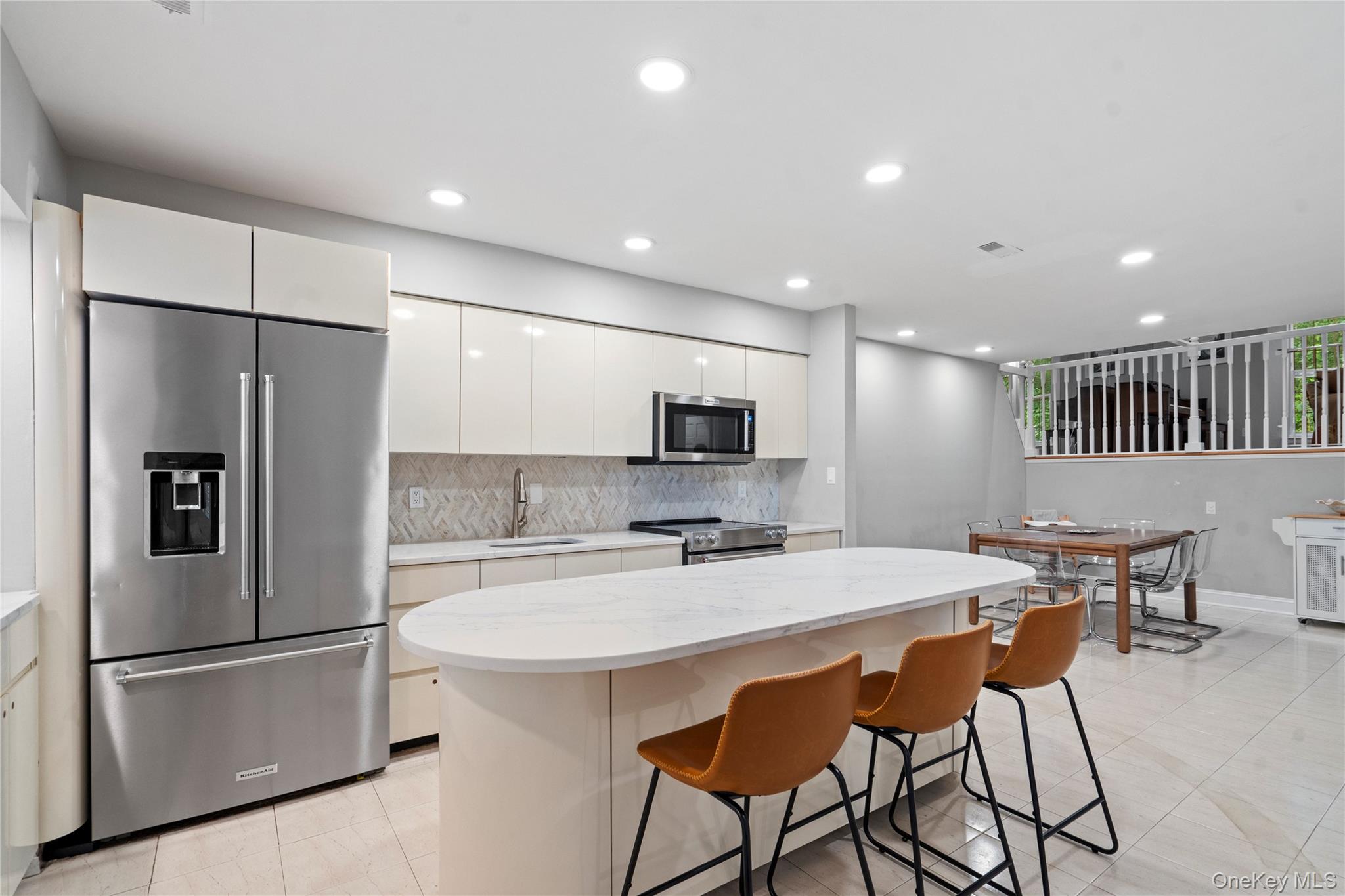 31 Santa Barbara Drive # 31, Plainview, NY 11803