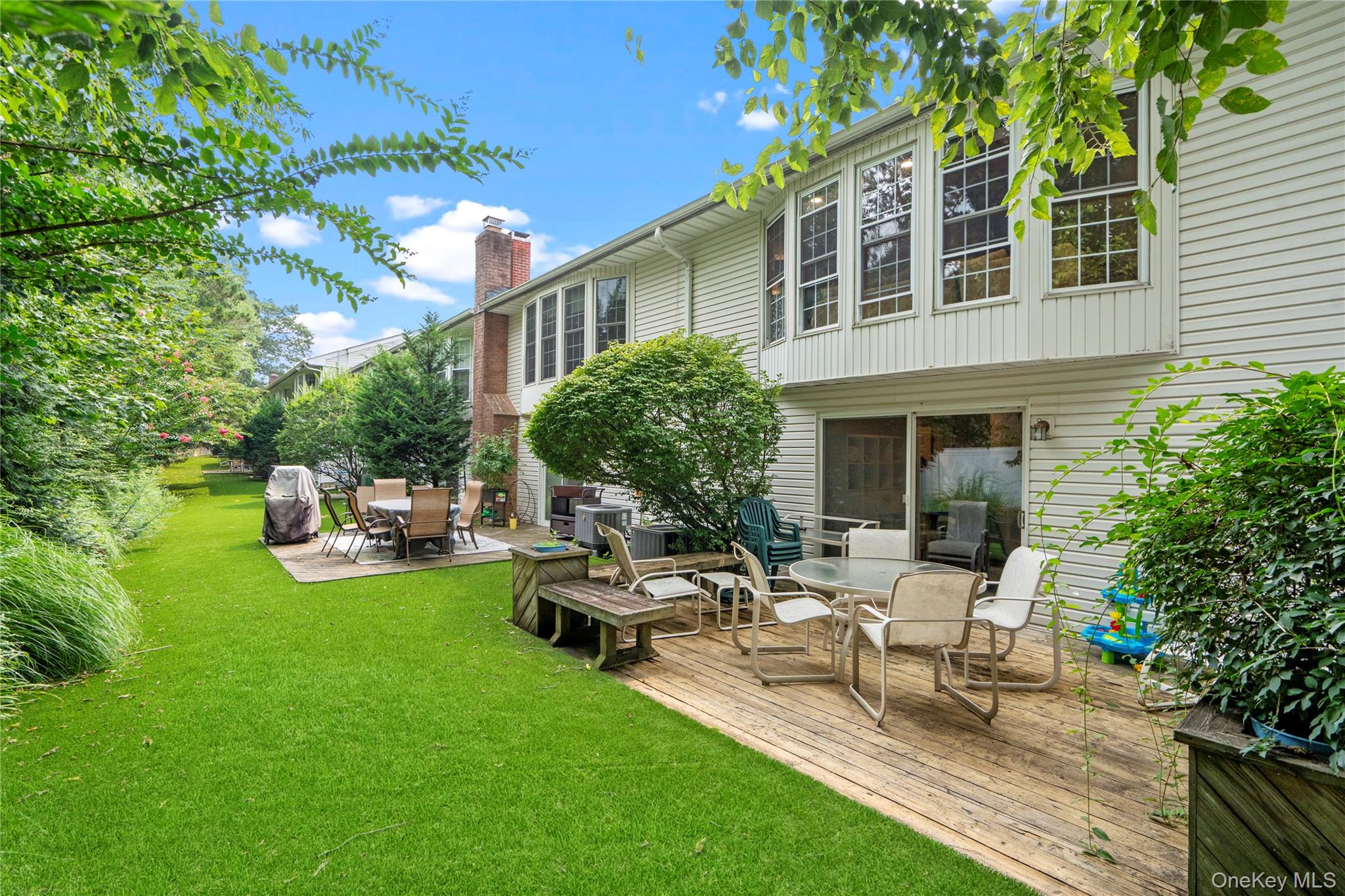 31 Santa Barbara Drive # 31, Plainview, NY 11803