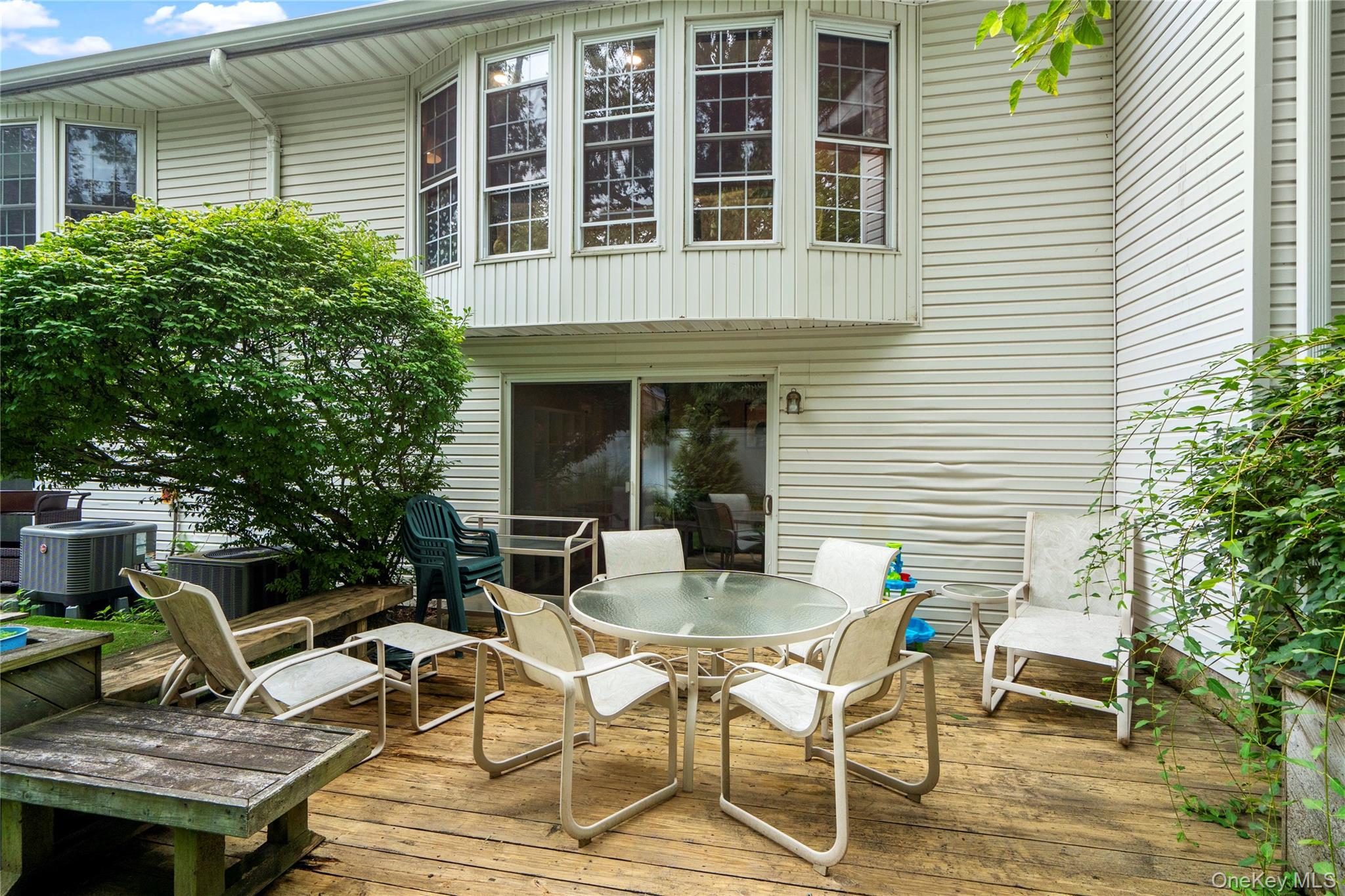 31 Santa Barbara Drive # 31, Plainview, NY 11803