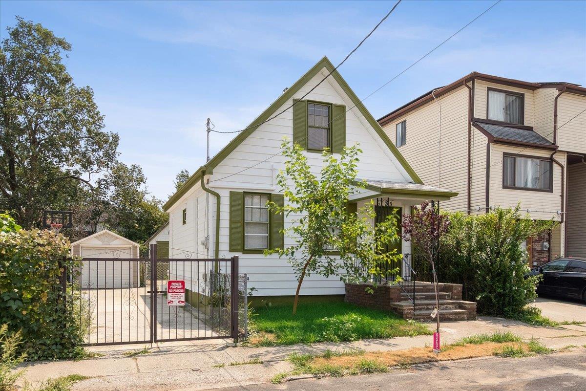 315 Oder Avenue, Staten Island, NY 10304