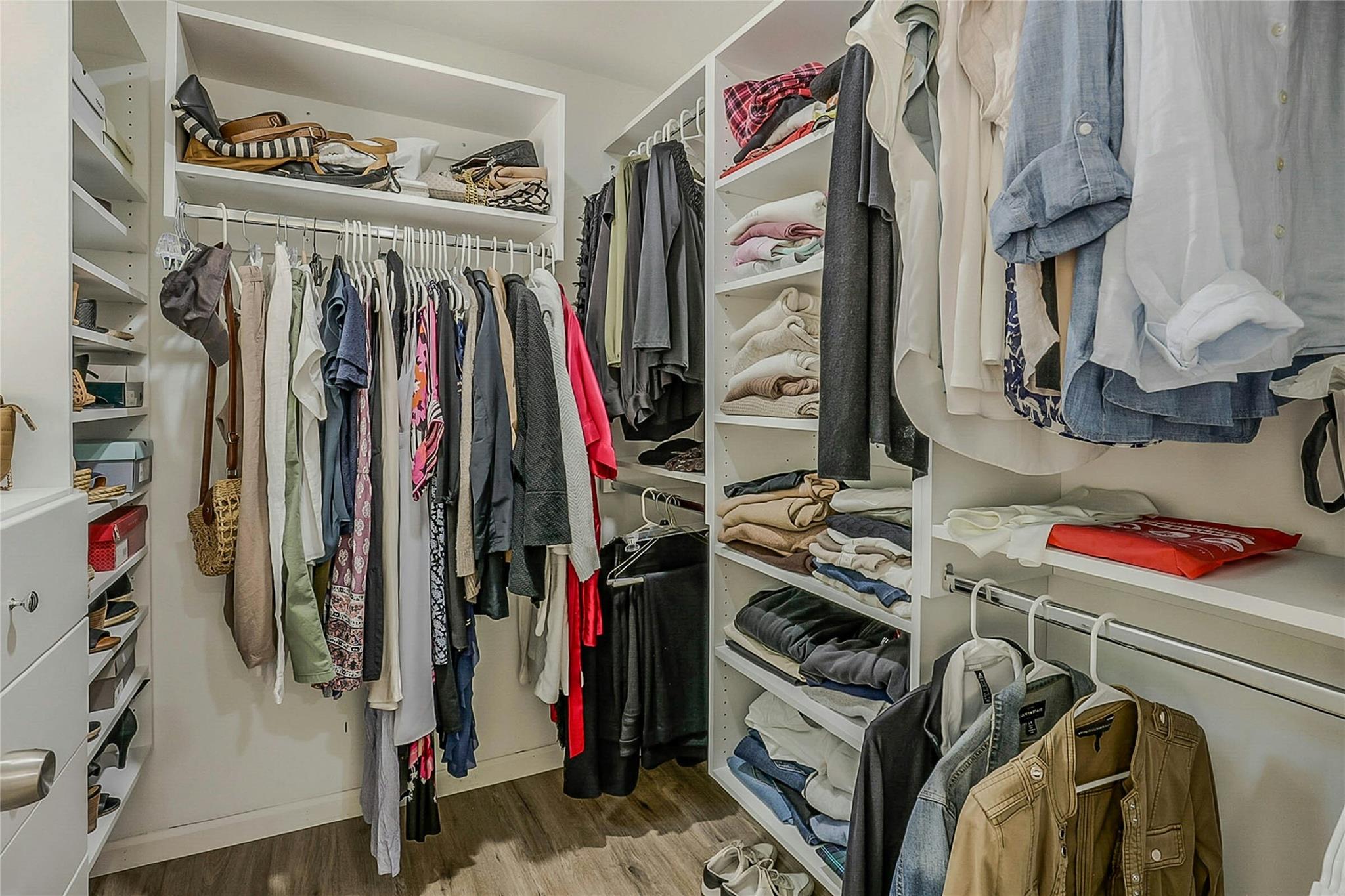 25 Spring Hollow Road, Centerport, NY 11721