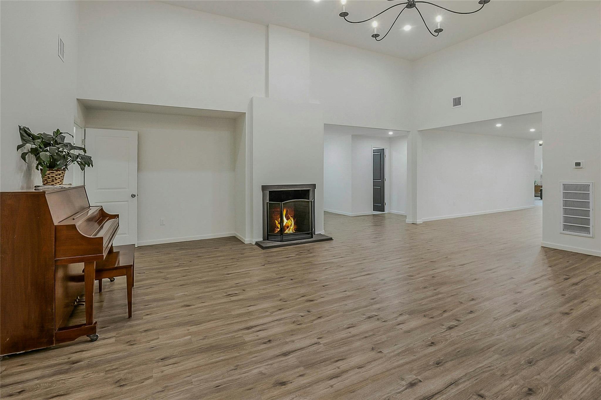 25 Spring Hollow Road, Centerport, NY 11721