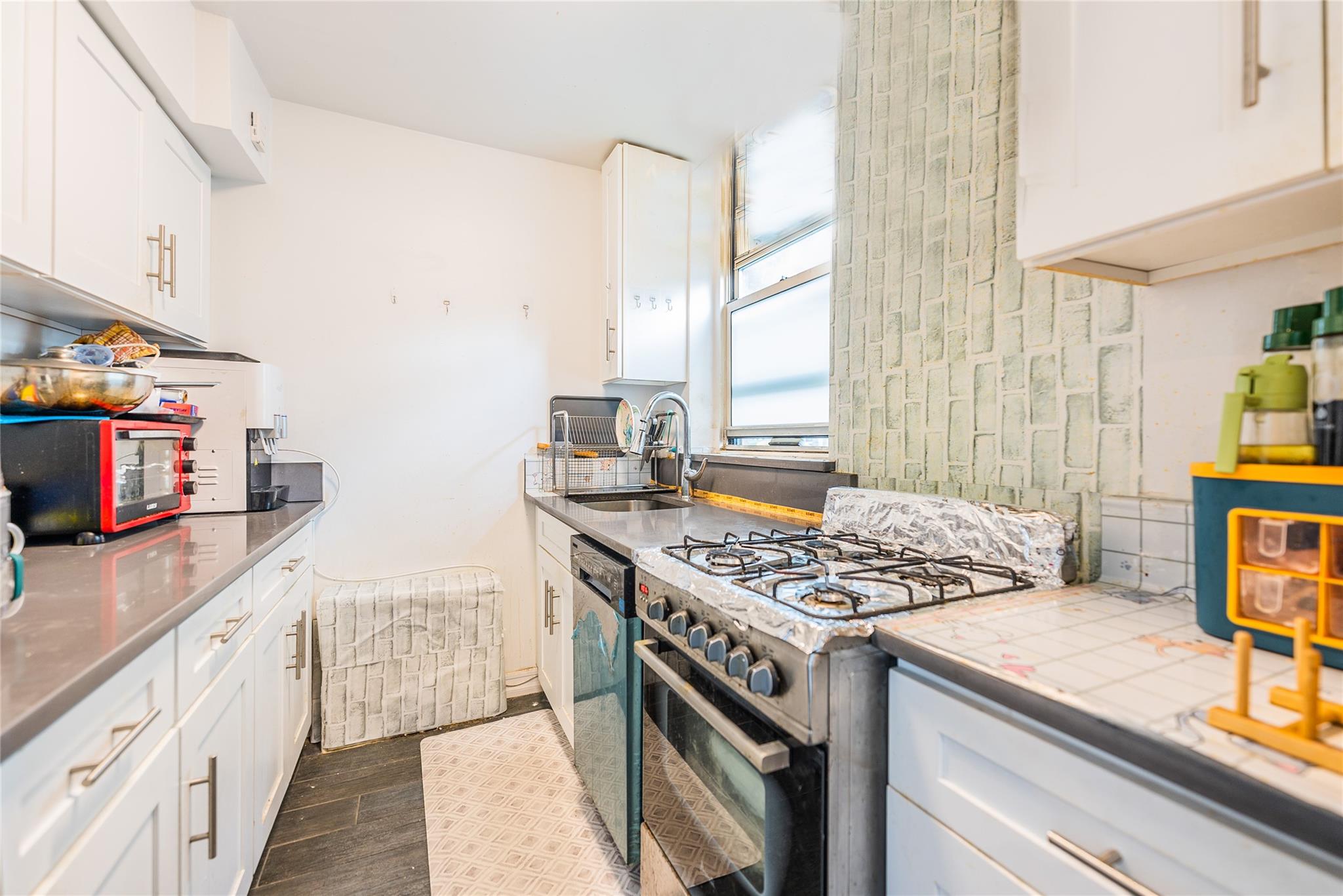 35-31 205th Street # #300, Bayside, NY 11361