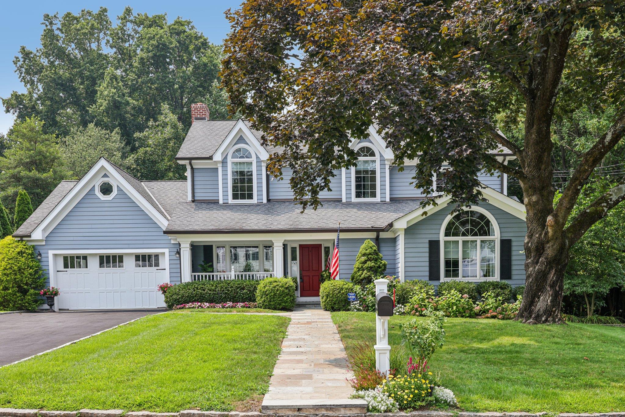 11 Gladstone Road, New Rochelle, NY 10804