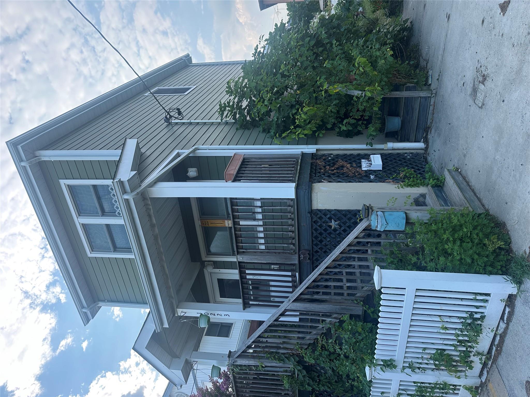 102-23 164 Road, Hamilton Beach, NY 11414
