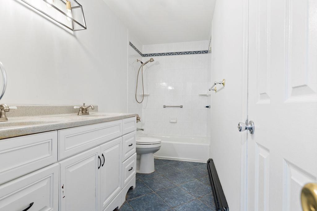 6 McGovern Drive, Garnerville, NY 10923