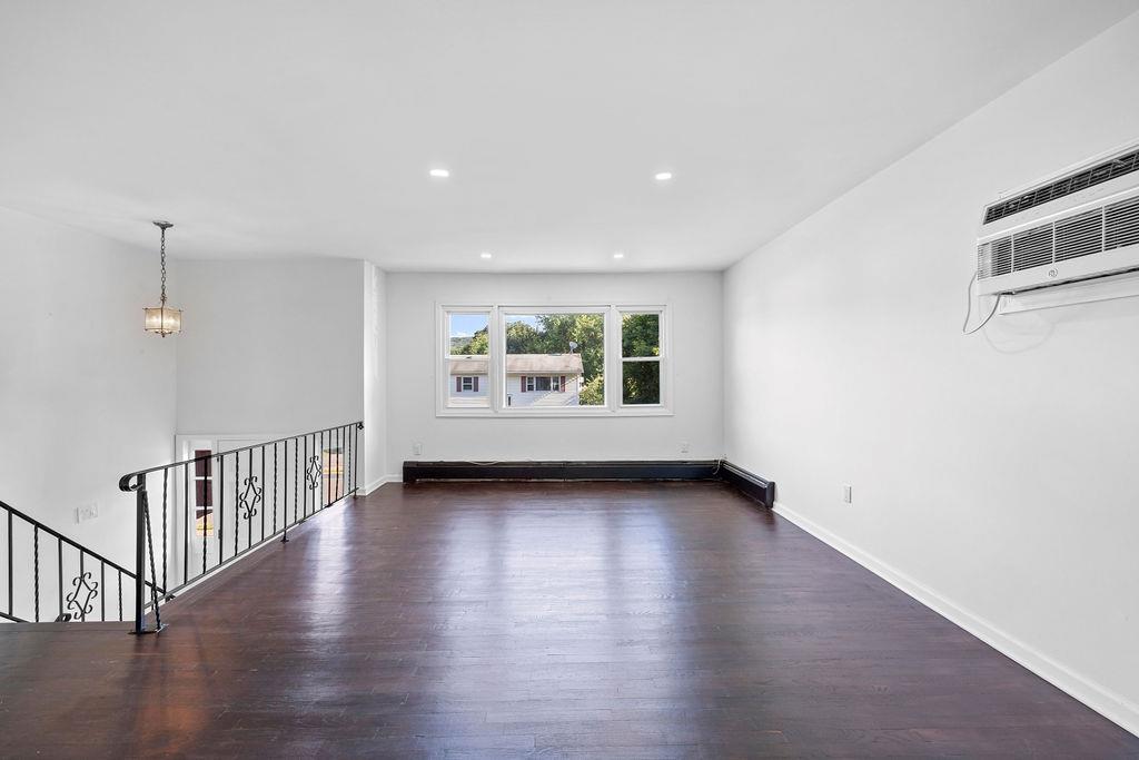 6 McGovern Drive, Garnerville, NY 10923