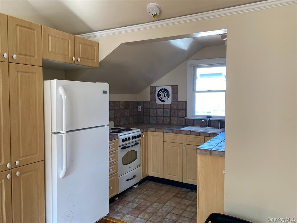 15 King Road, Bayville, NY 11709