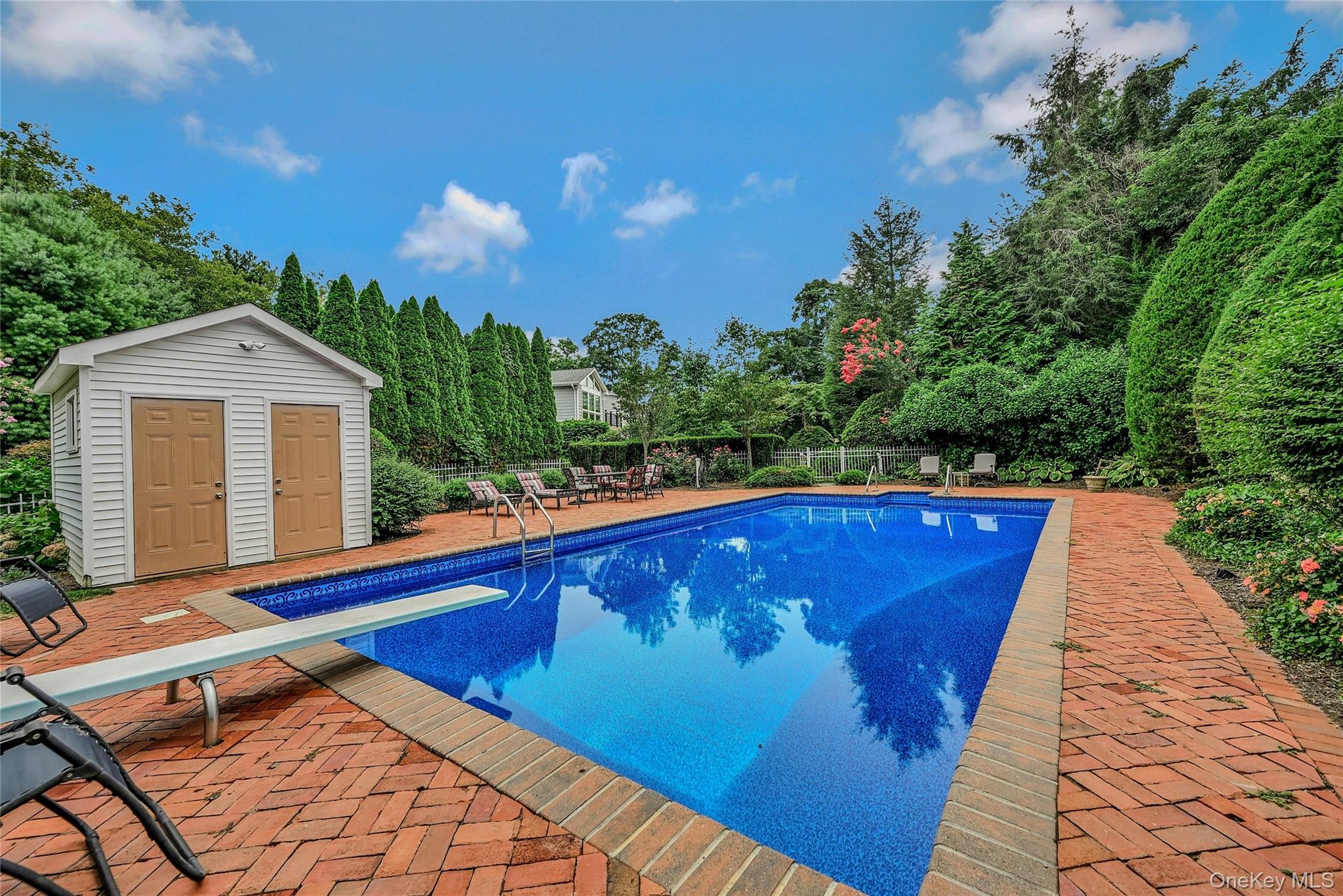 30 Briarfield Lane, Huntington, NY 11743