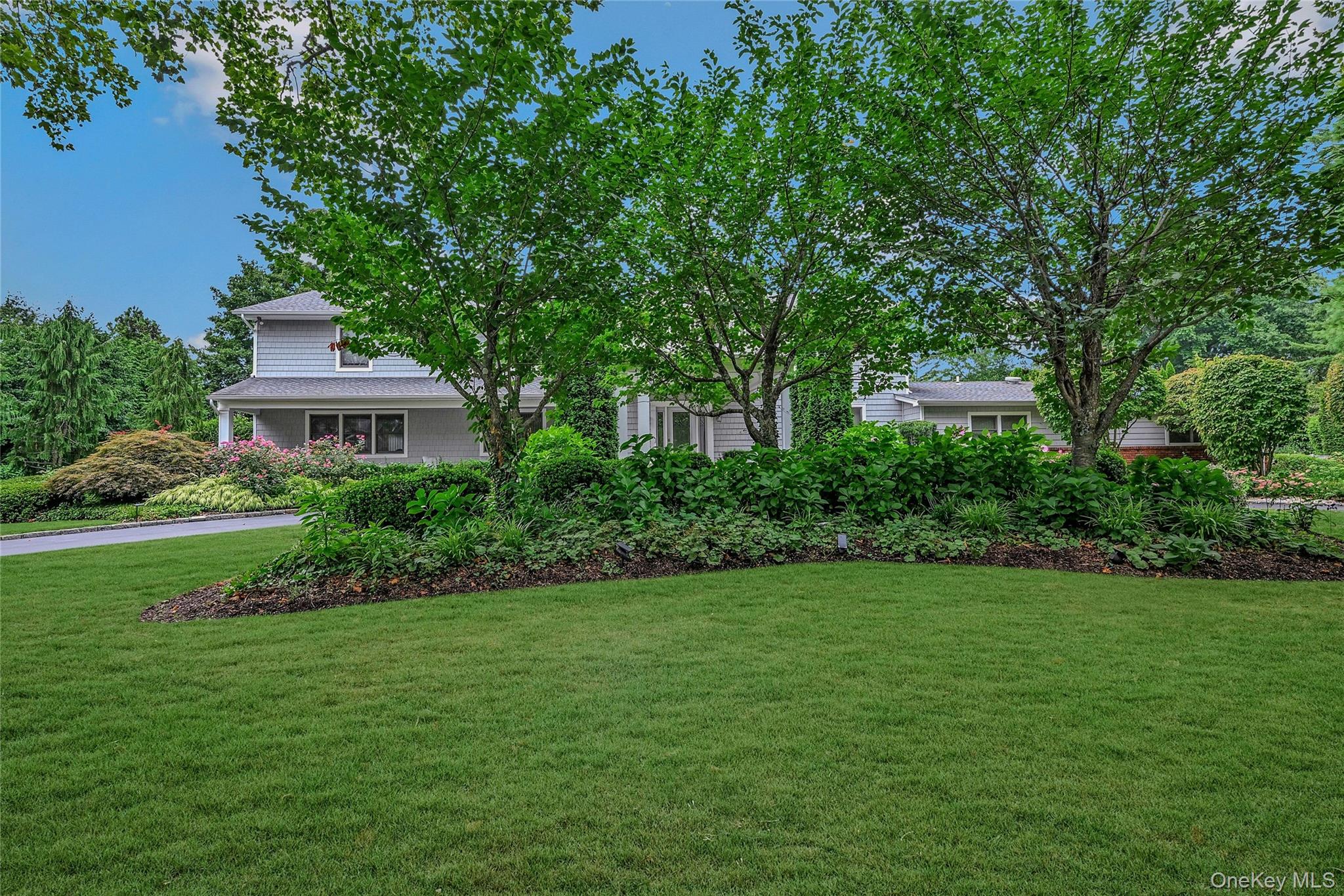 30 Briarfield Lane, Huntington, NY 11743