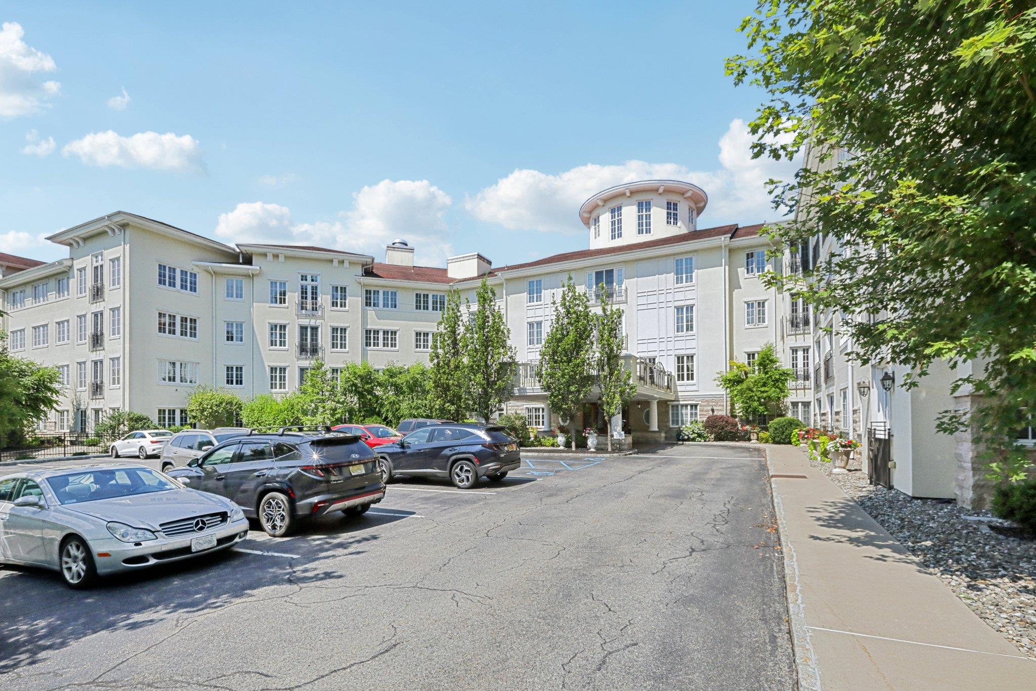 514 Trump Park, Shrub Oak, NY 10588