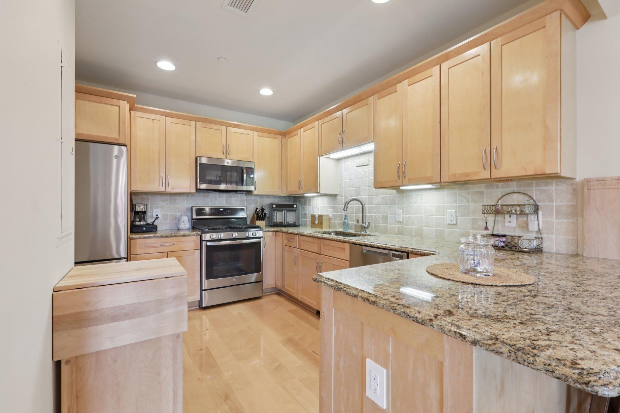 514 Trump Park, Shrub Oak, NY 10588