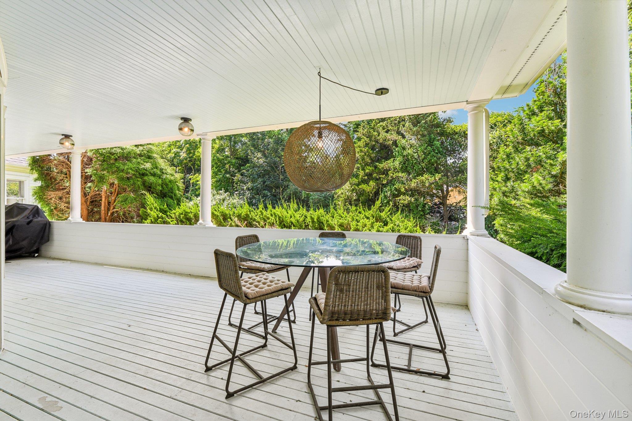 17 Oak Meadow Lane, Bellport Village, NY 11713