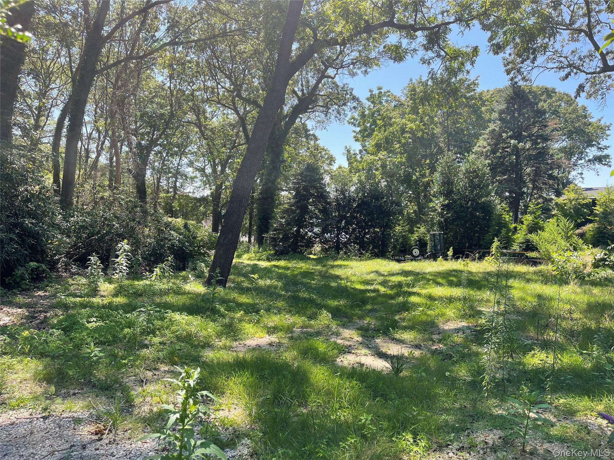 Little Neck Road, Centerport, NY 11721