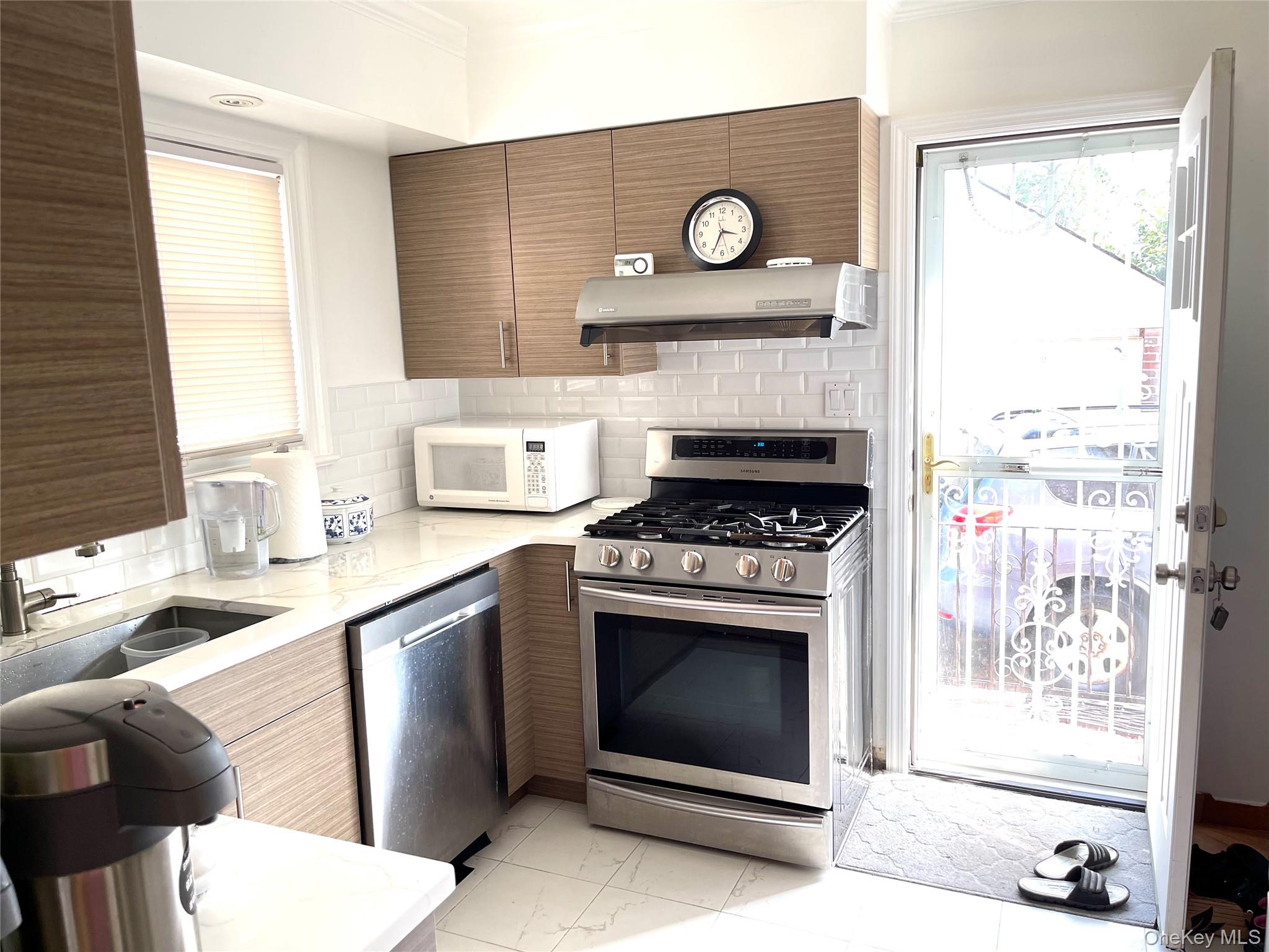 1306 6th Avenue, New Hyde Park, NY 11040