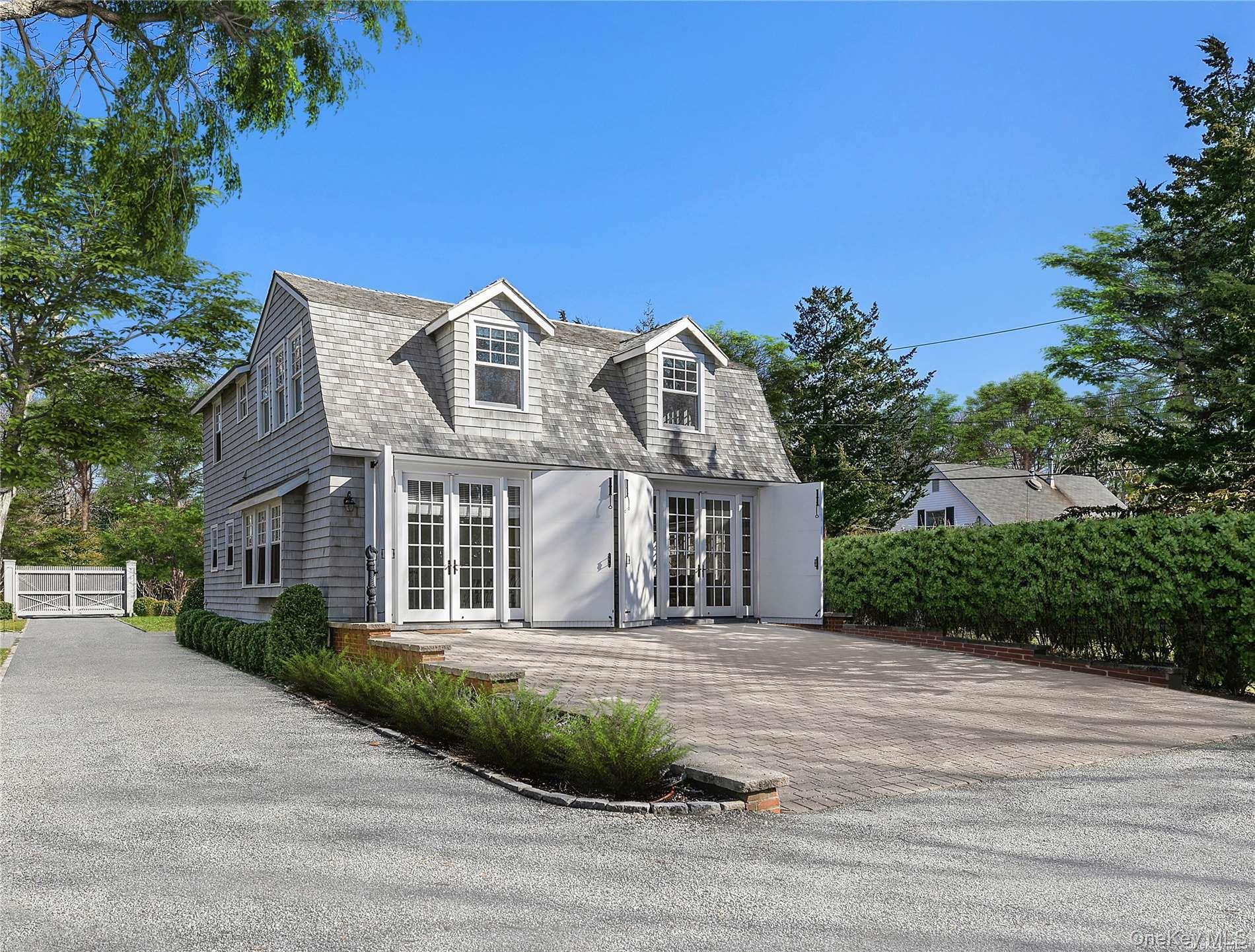 74 Cedar Lane W, Remsenburg, NY 11960