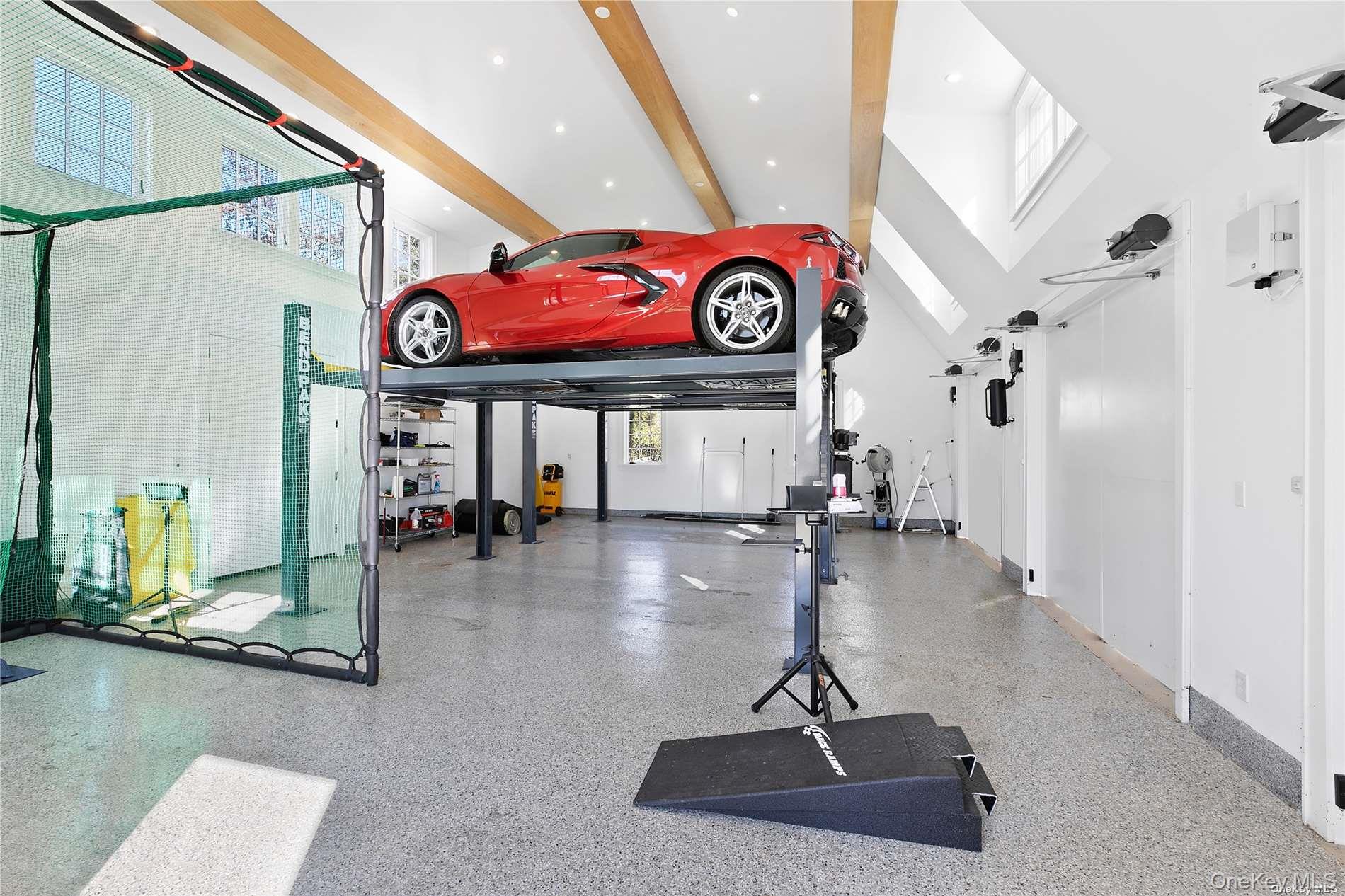 74 Cedar Lane W, Remsenburg, NY 11960