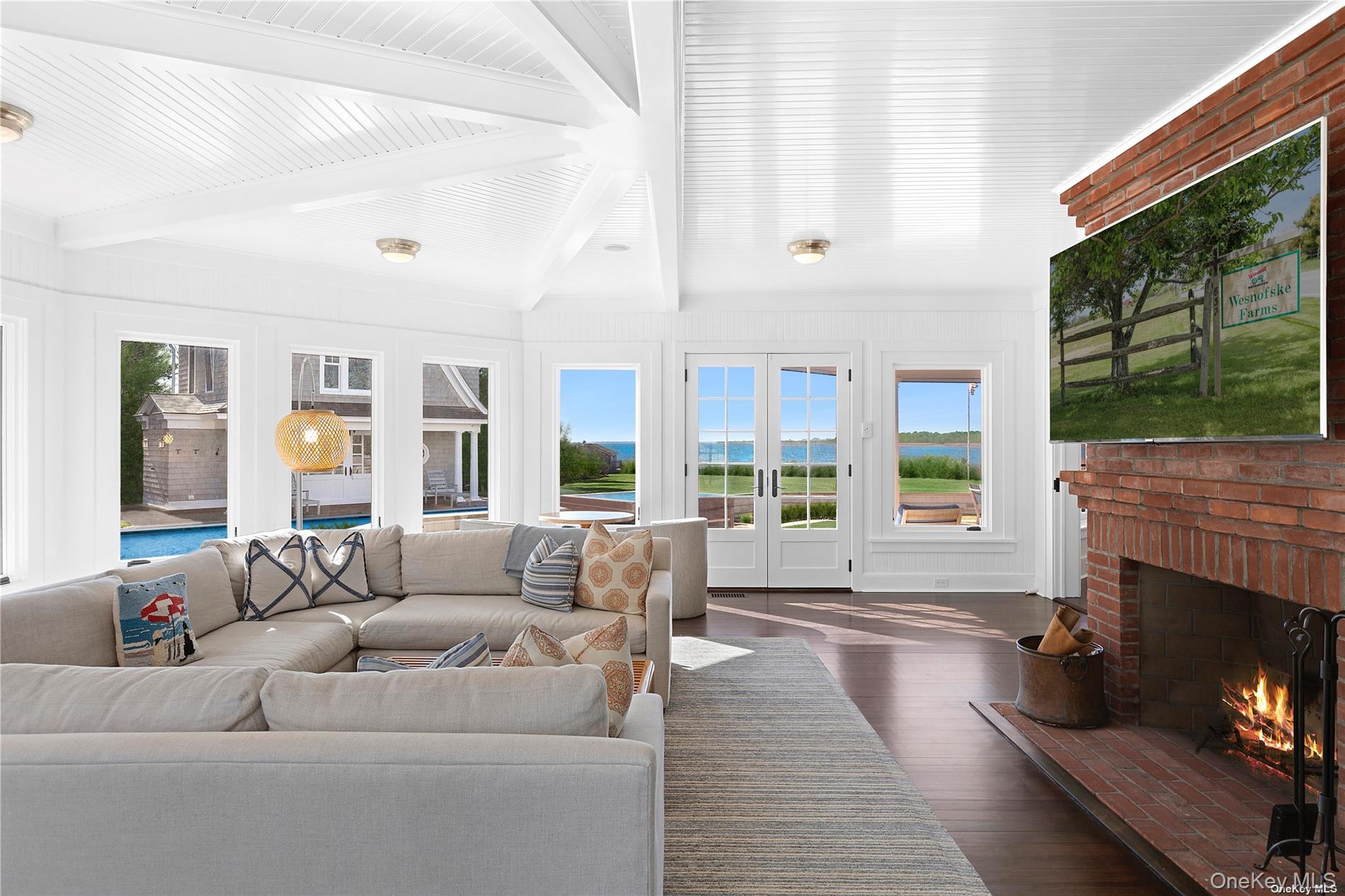 74 Cedar Lane W, Remsenburg, NY 11960