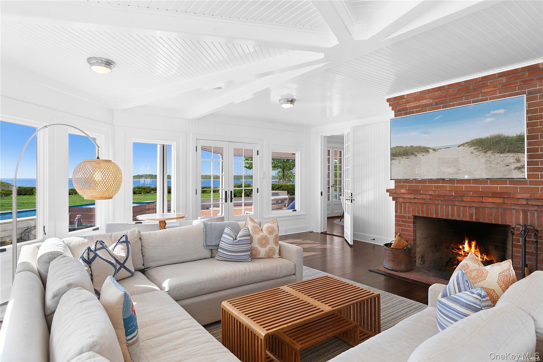 74 Cedar Lane W, Remsenburg, NY 11960