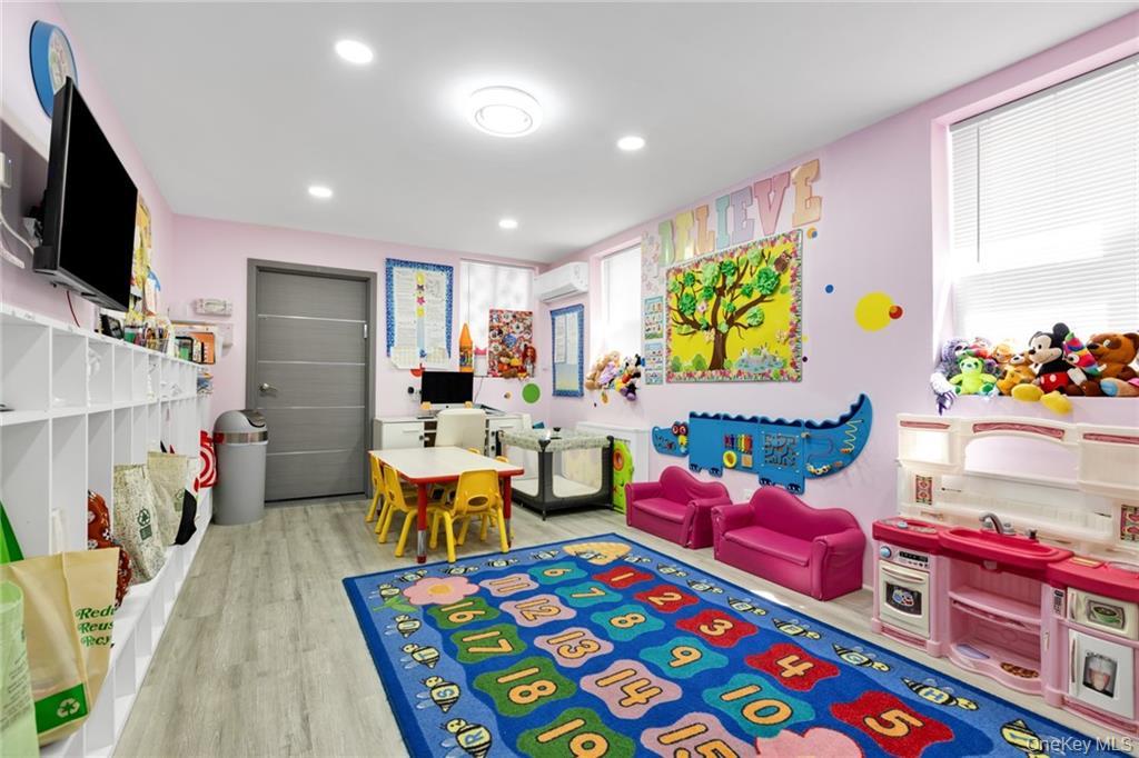 726 Manor Court, Brooklyn, NY 11235