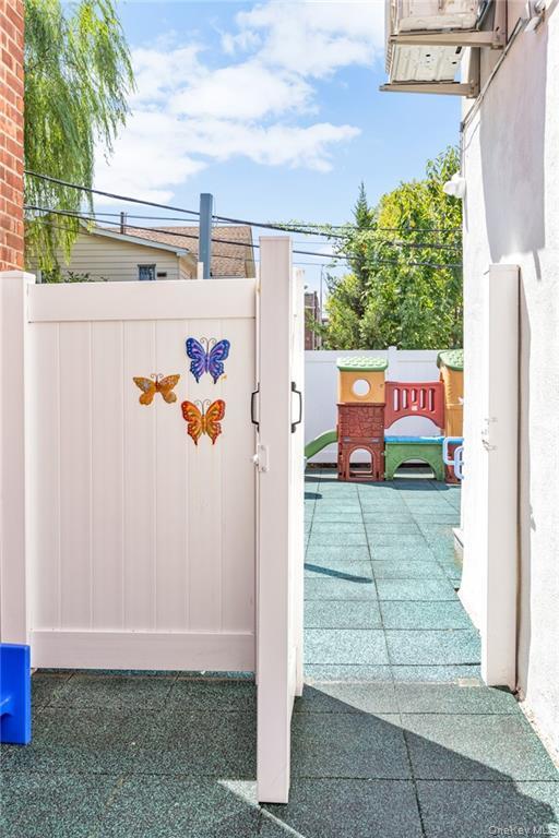 726 Manor Court, Brooklyn, NY 11235