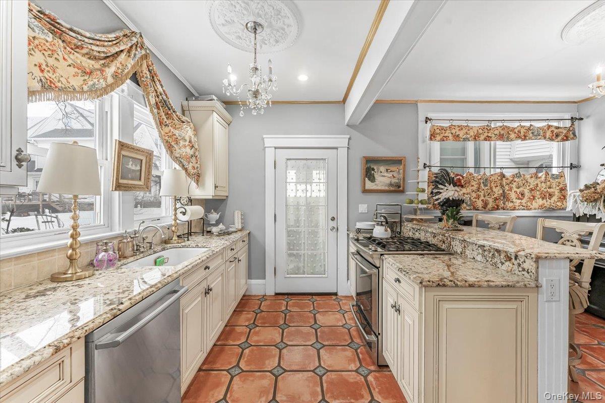 375 Park Avenue, Yonkers, NY 10703