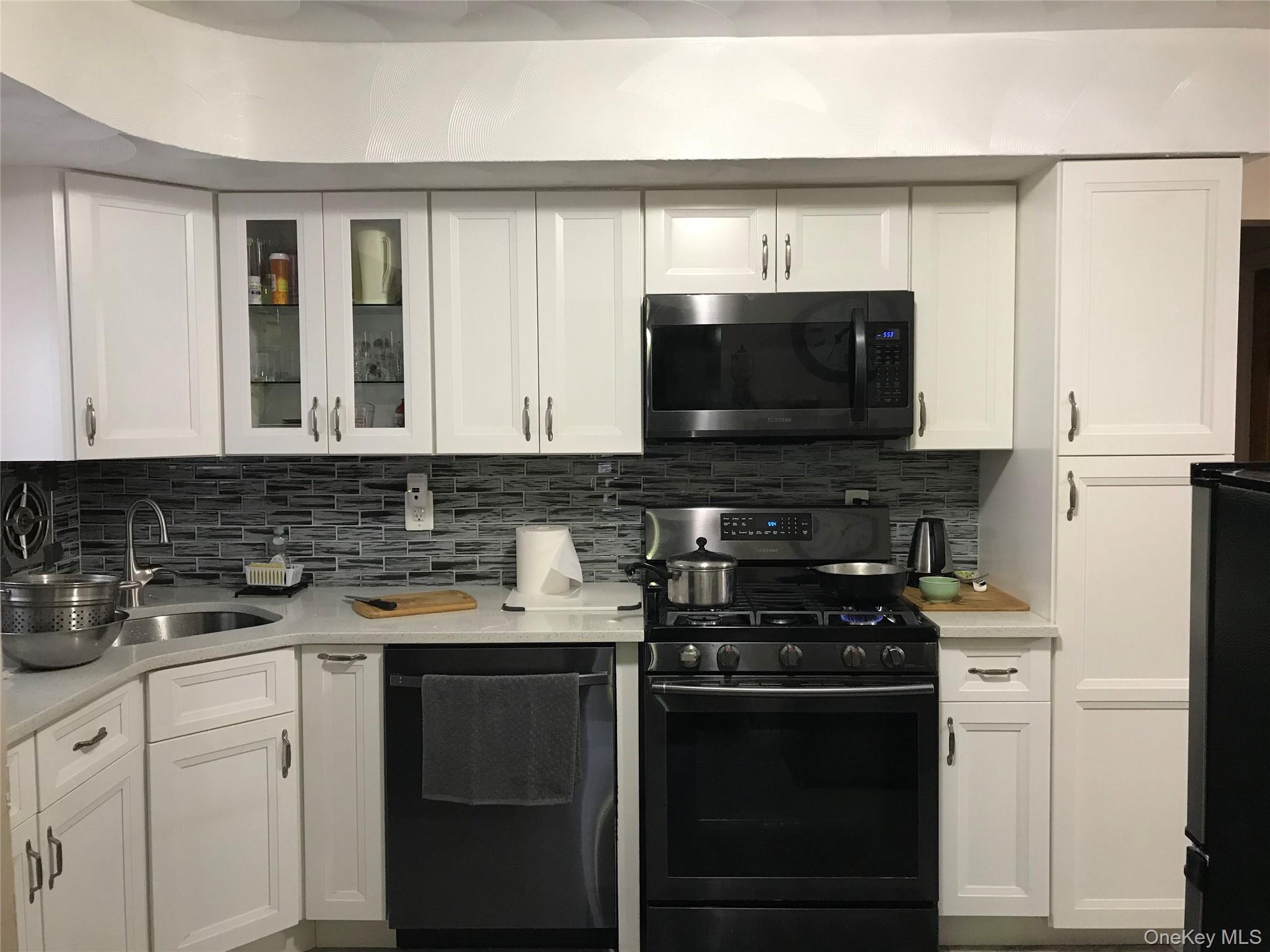 25946 149th Road, Rosedale, NY 11422