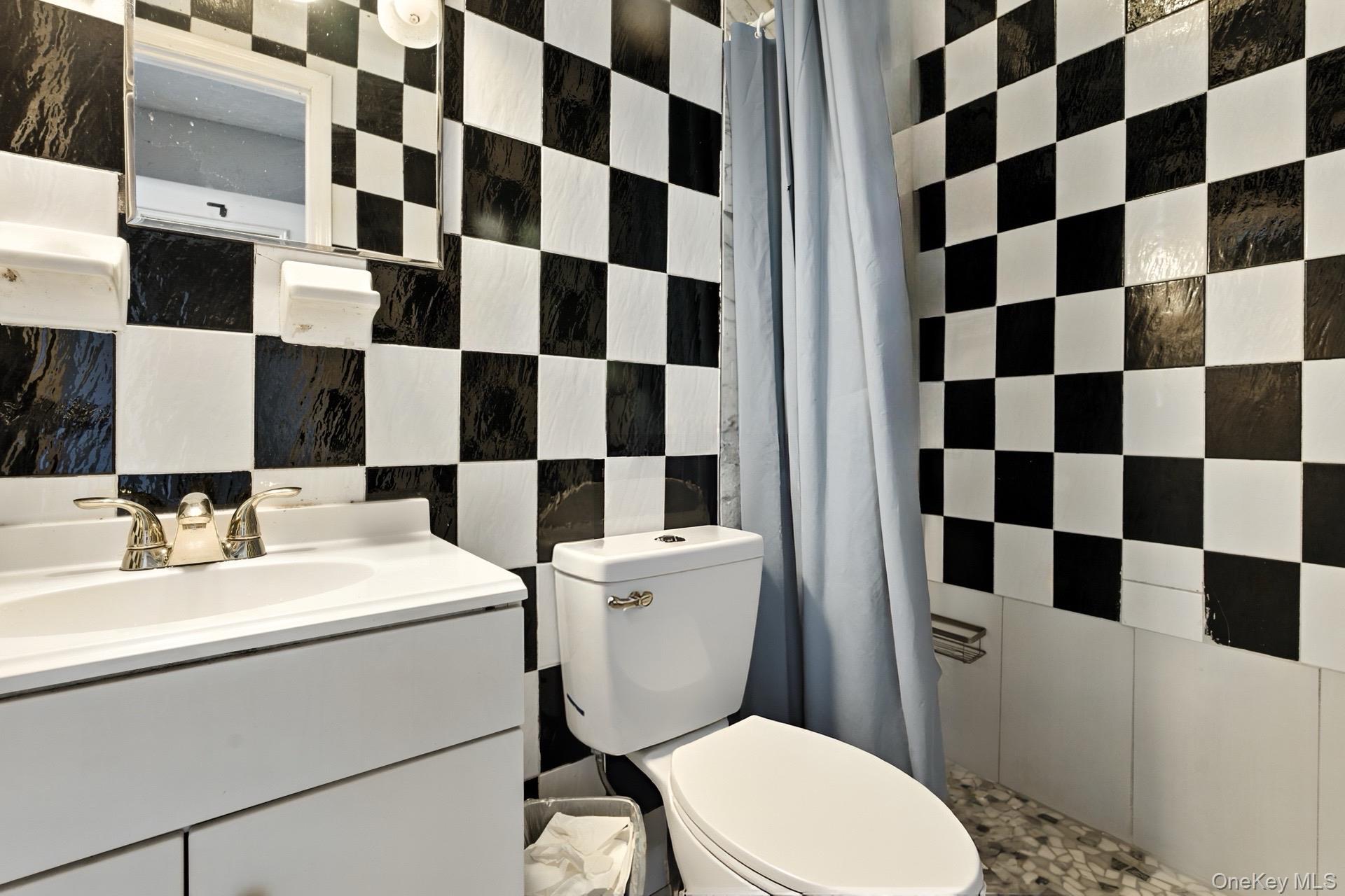 214 Tree Avenue, Central Islip, NY 11722